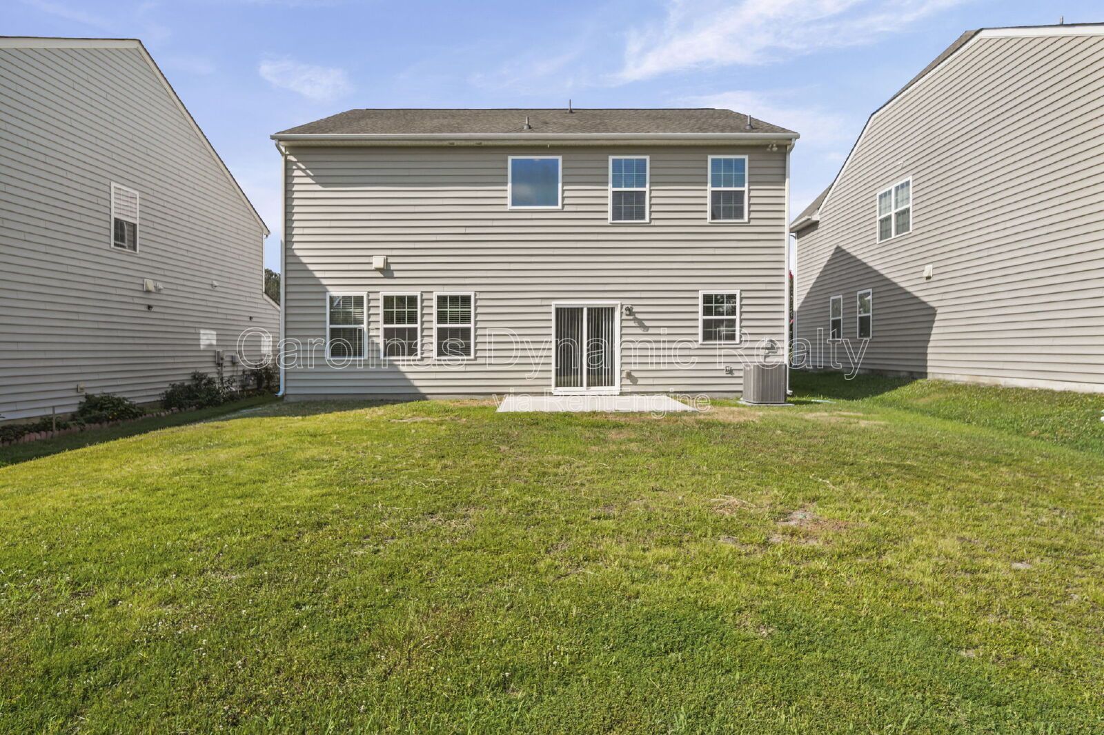 Spacious 5-Bedroom Home in Chateau with Community Pool & Prime Steele Creek Location property image