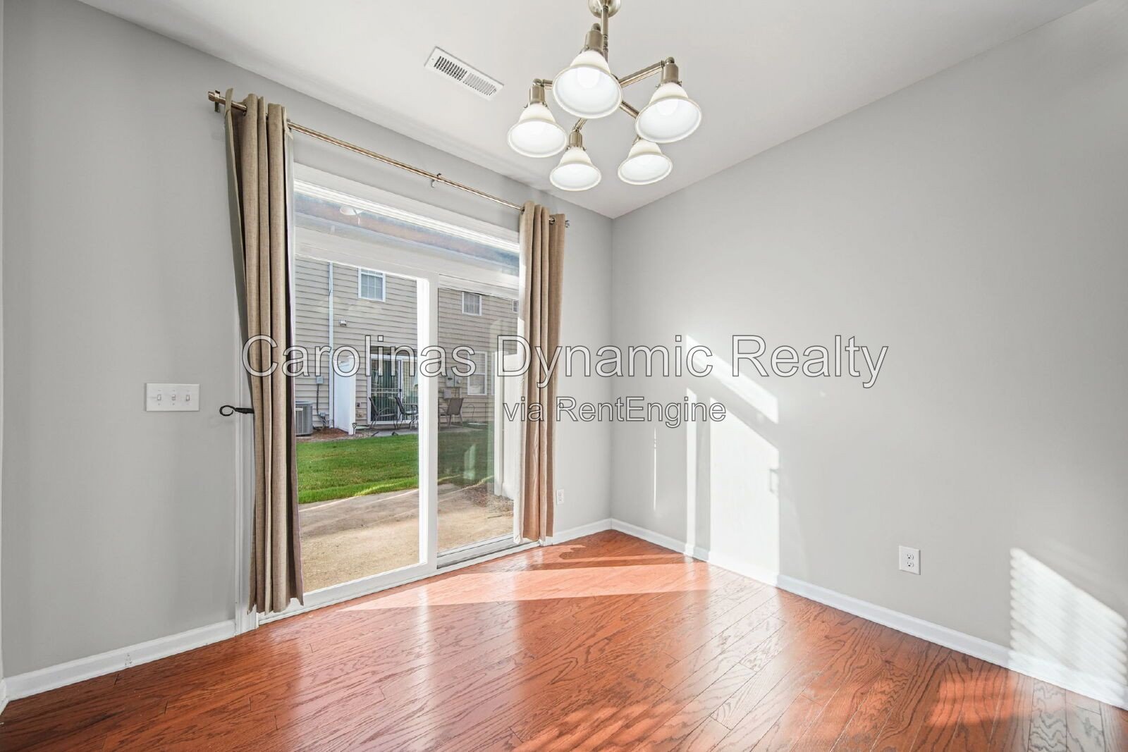 Stone Creek Ranch | End Unit Townhouse | New Carpet | Fresh Paint property image
