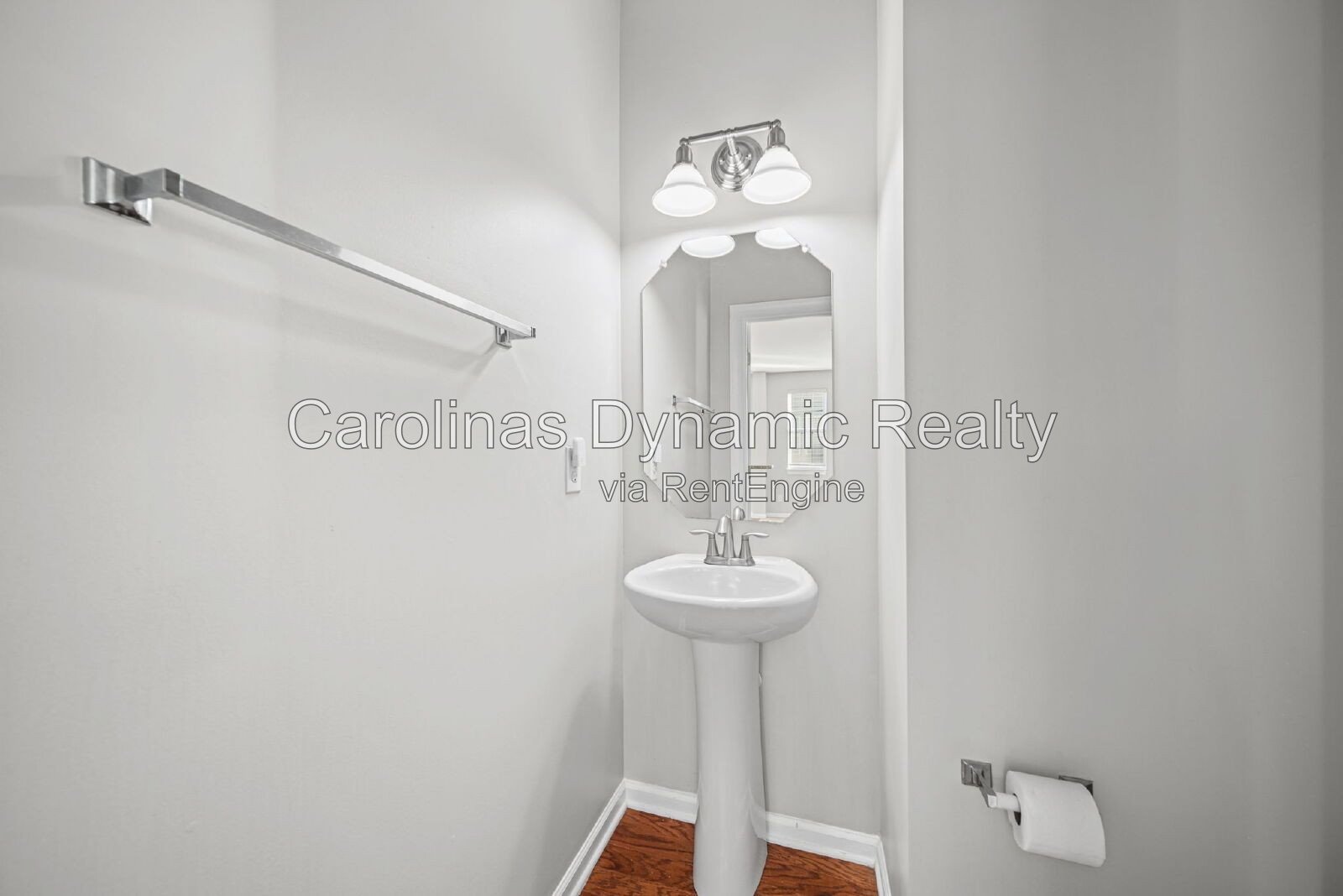 Stone Creek Ranch | End Unit Townhouse | New Carpet | Fresh Paint property image