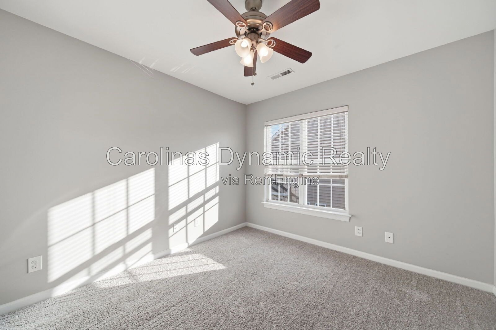 Stone Creek Ranch | End Unit Townhouse | New Carpet | Fresh Paint property image