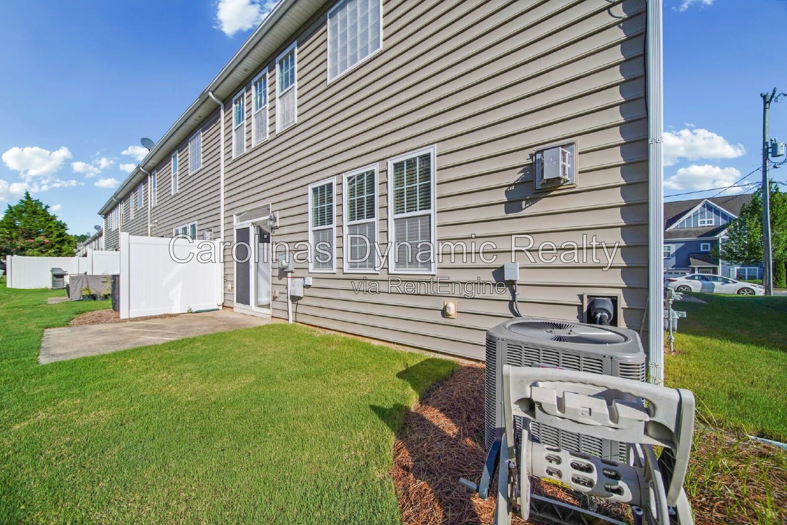 Stone Creek Ranch | End Unit Townhouse | New Carpet | Fresh Paint property image