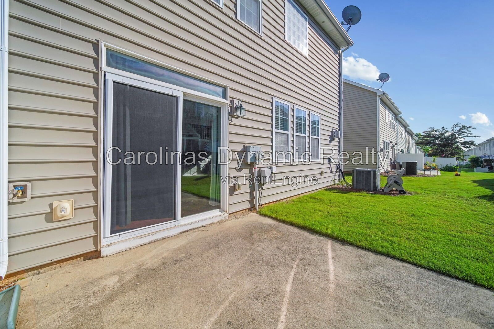 Stone Creek Ranch | End Unit Townhouse | New Carpet | Fresh Paint property image