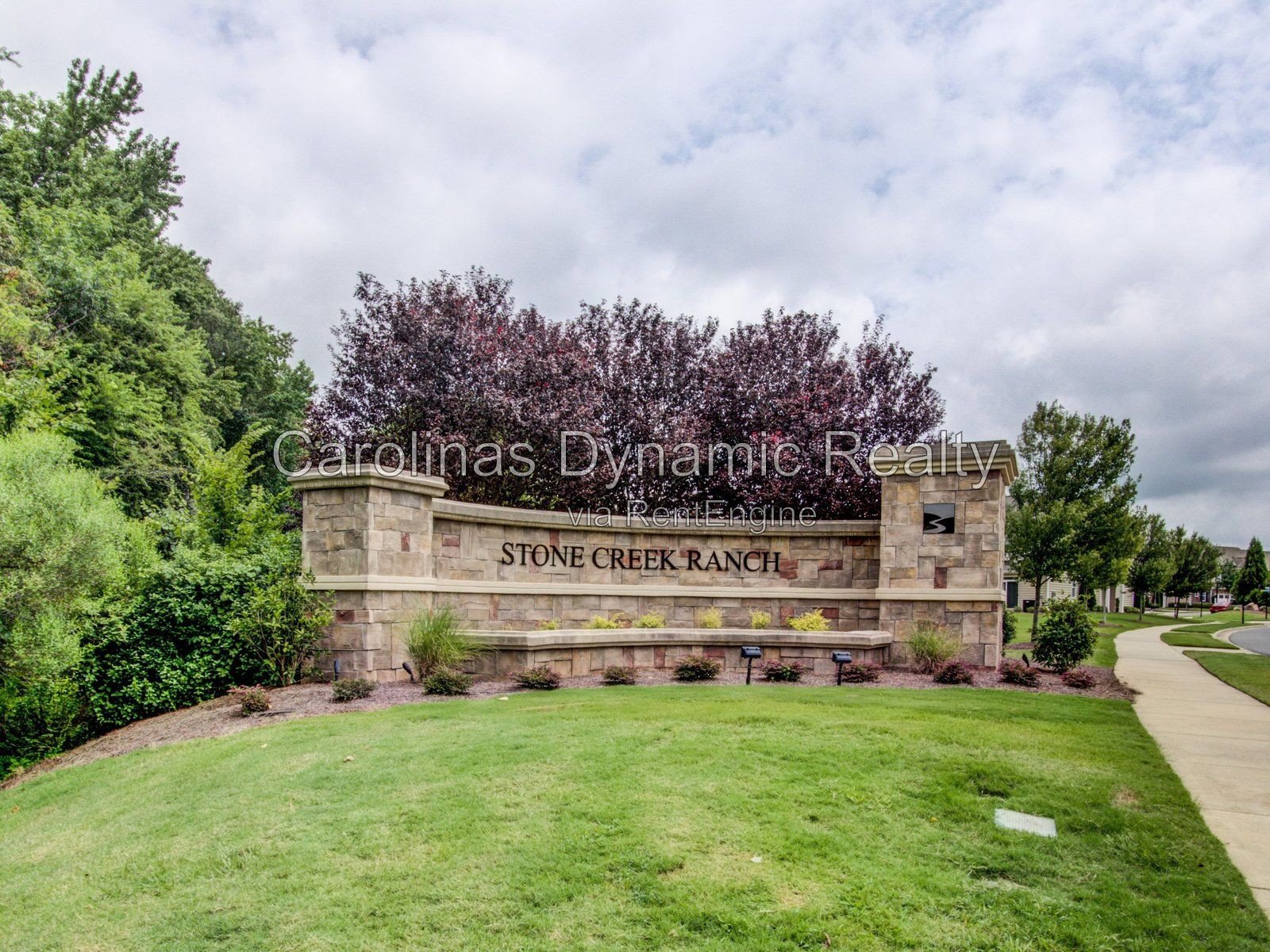 Stone Creek Ranch | End Unit Townhouse | New Carpet | Fresh Paint property image