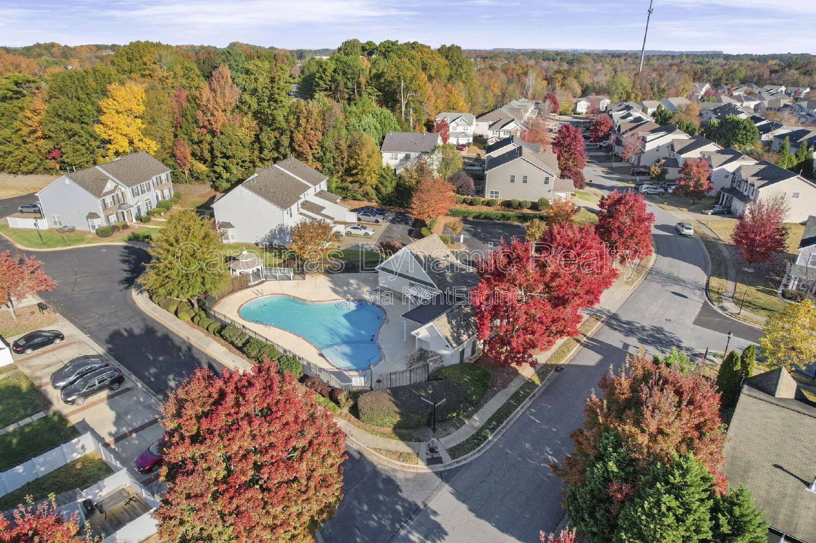 3 Bedrooms | Loft | 2.5 Baths | Beautifully Upgraded Kitchen property image