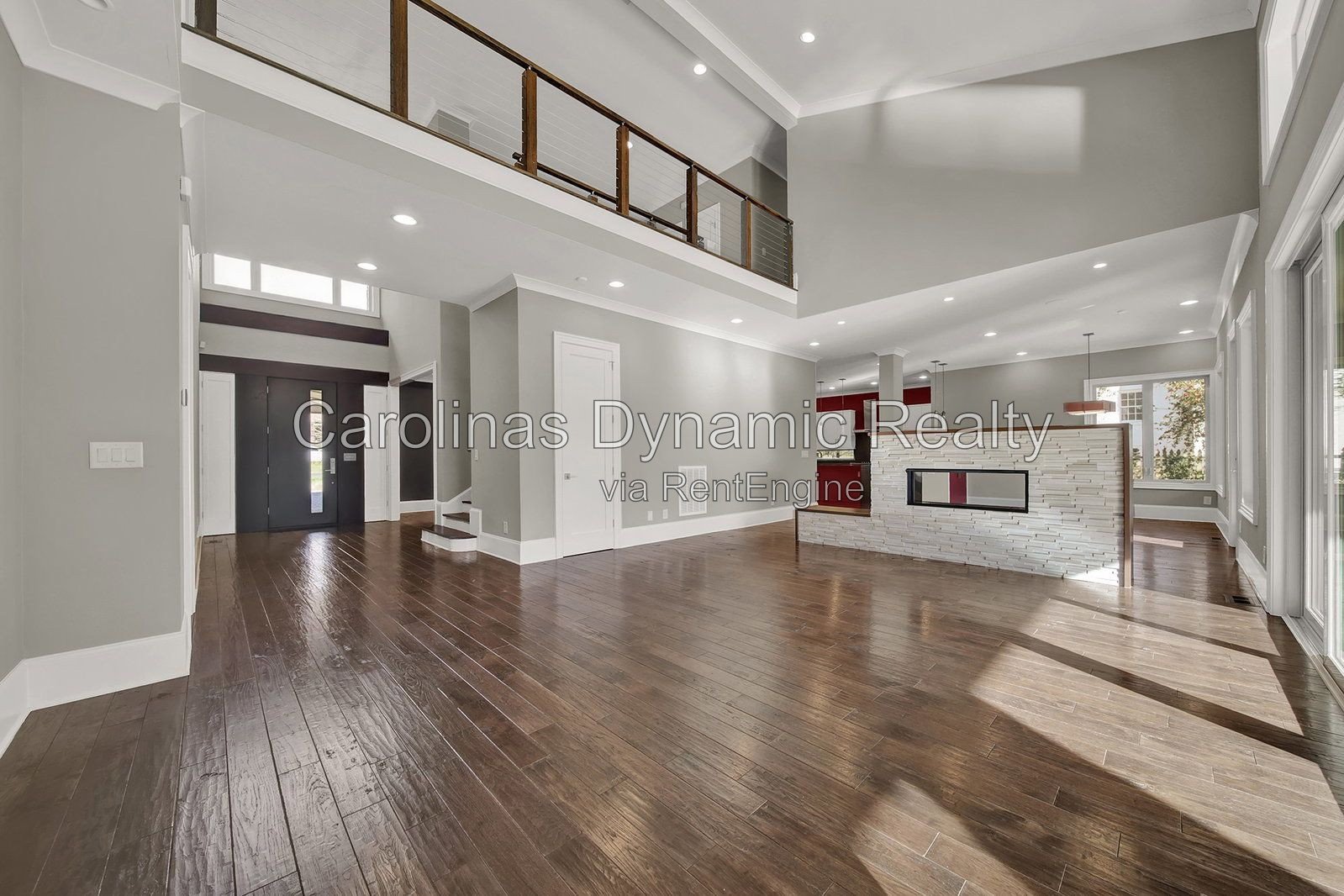 MYERS PARK/SOUTHPARK AREA. MODERN, NEWER CONSTRUCTION 4BR/4.1BA EXECUTIVE HOME ON A BEAUTIFUL & QUIET STREET. BACKYARD OASIS WITH POOL & COVERD TERRACE W/ OUTDOOR KITCHEN property image