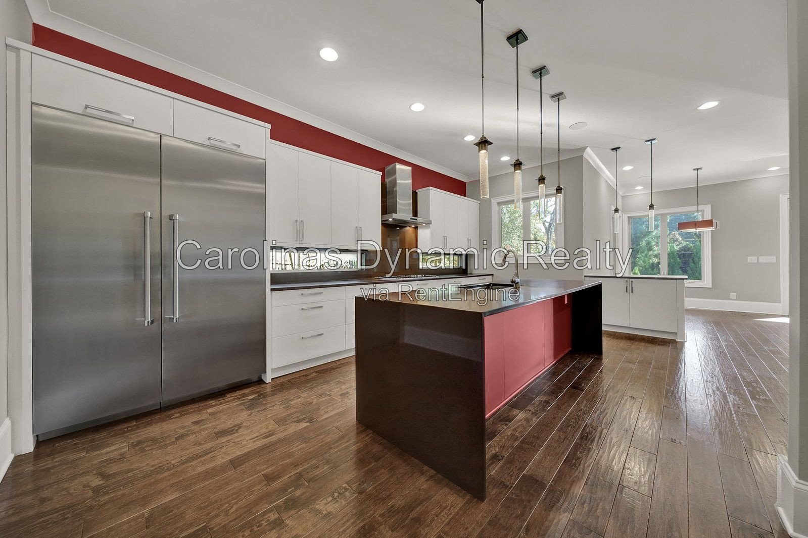 MYERS PARK/SOUTHPARK AREA. MODERN, NEWER CONSTRUCTION 4BR/4.1BA EXECUTIVE HOME ON A BEAUTIFUL & QUIET STREET. BACKYARD OASIS WITH POOL & COVERD TERRACE W/ OUTDOOR KITCHEN property image