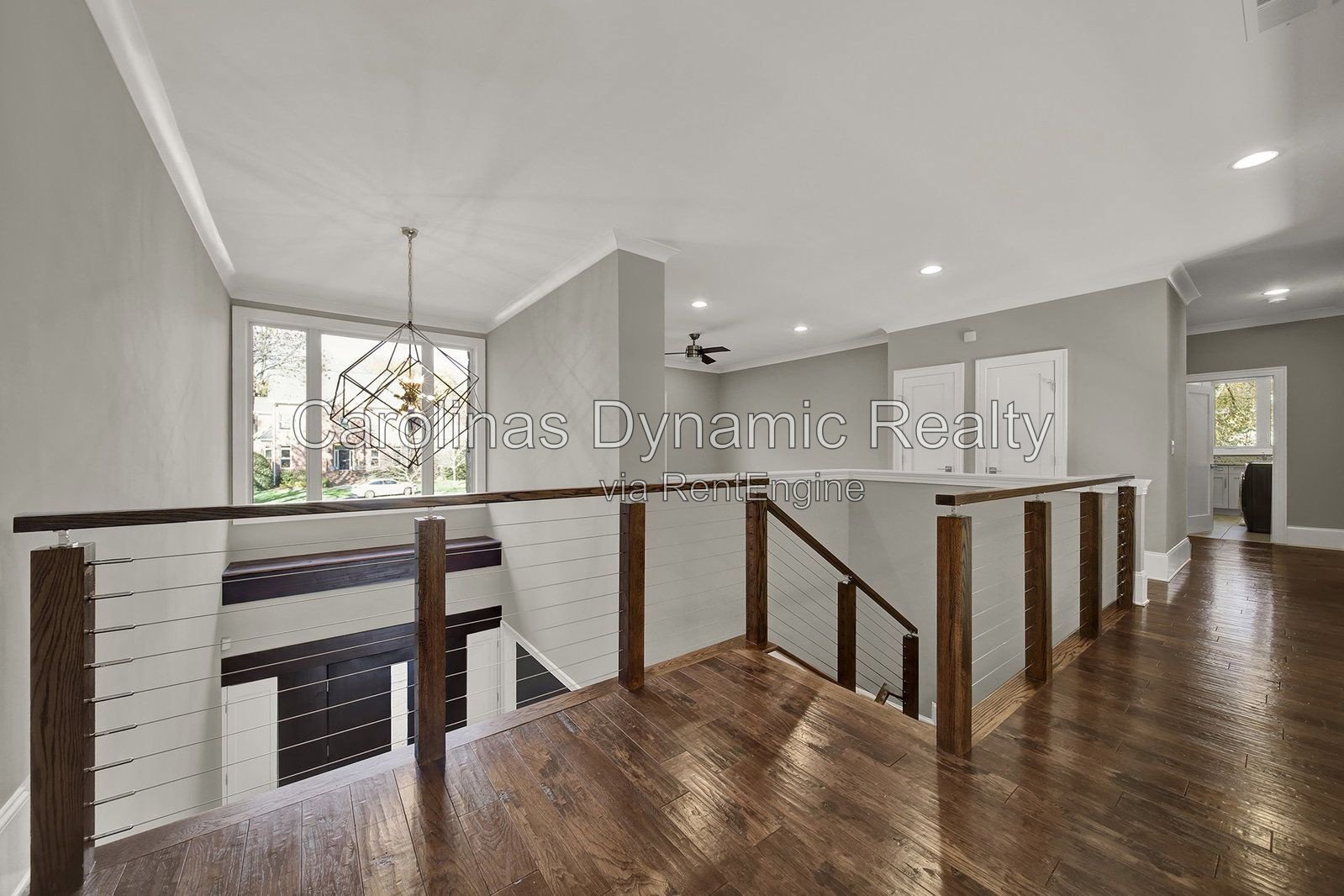 MYERS PARK/SOUTHPARK AREA. MODERN, NEWER CONSTRUCTION 4BR/4.1BA EXECUTIVE HOME ON A BEAUTIFUL & QUIET STREET. BACKYARD OASIS WITH POOL & COVERD TERRACE W/ OUTDOOR KITCHEN property image