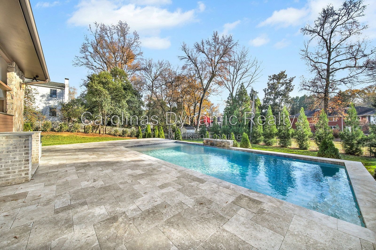 MYERS PARK/SOUTHPARK AREA. MODERN, NEWER CONSTRUCTION 4BR/4.1BA EXECUTIVE HOME ON A BEAUTIFUL & QUIET STREET. BACKYARD OASIS WITH POOL & COVERD TERRACE W/ OUTDOOR KITCHEN property image