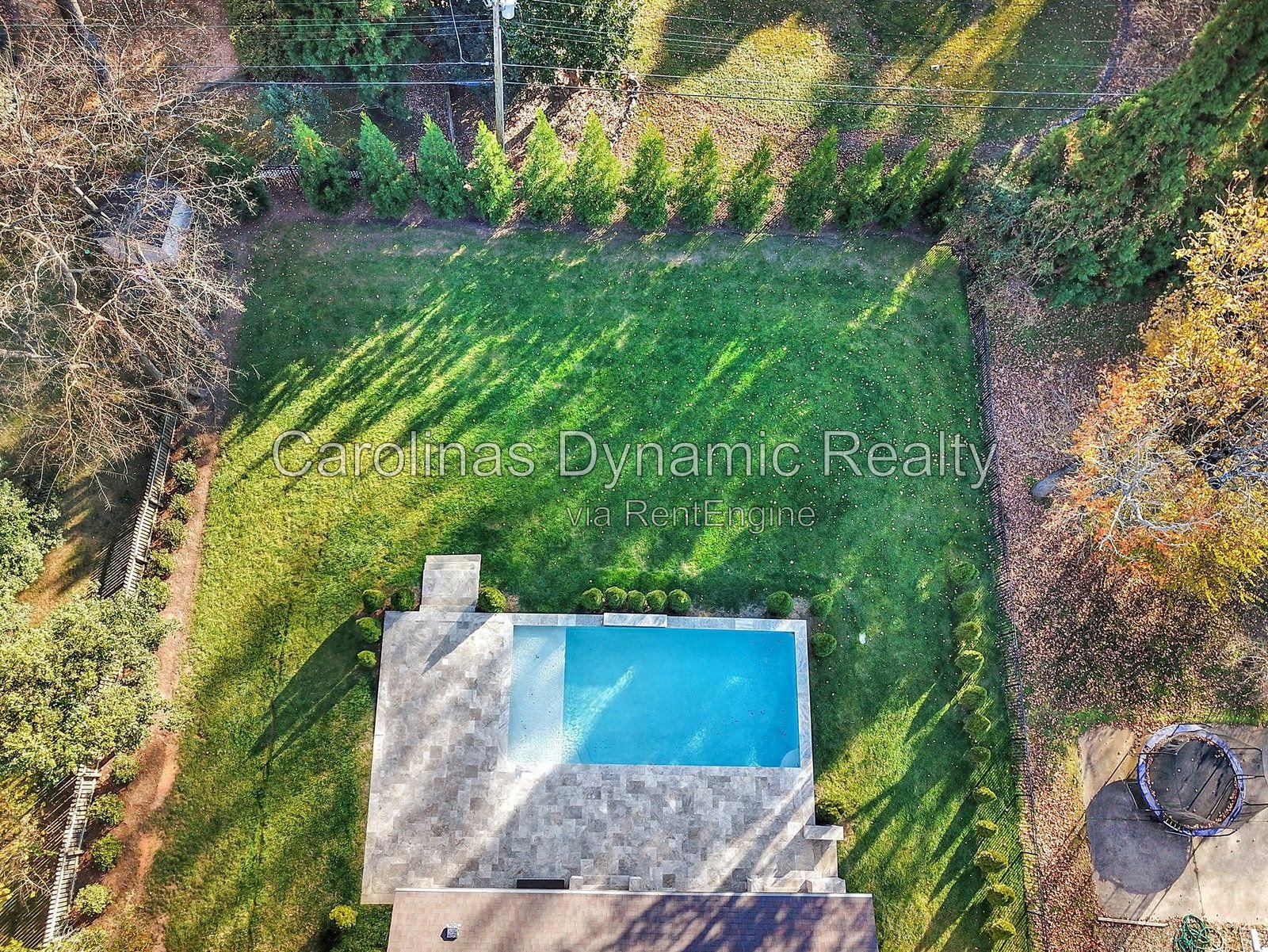 MYERS PARK/SOUTHPARK AREA. MODERN, NEWER CONSTRUCTION 4BR/4.1BA EXECUTIVE HOME ON A BEAUTIFUL & QUIET STREET. BACKYARD OASIS WITH POOL & COVERD TERRACE W/ OUTDOOR KITCHEN property image