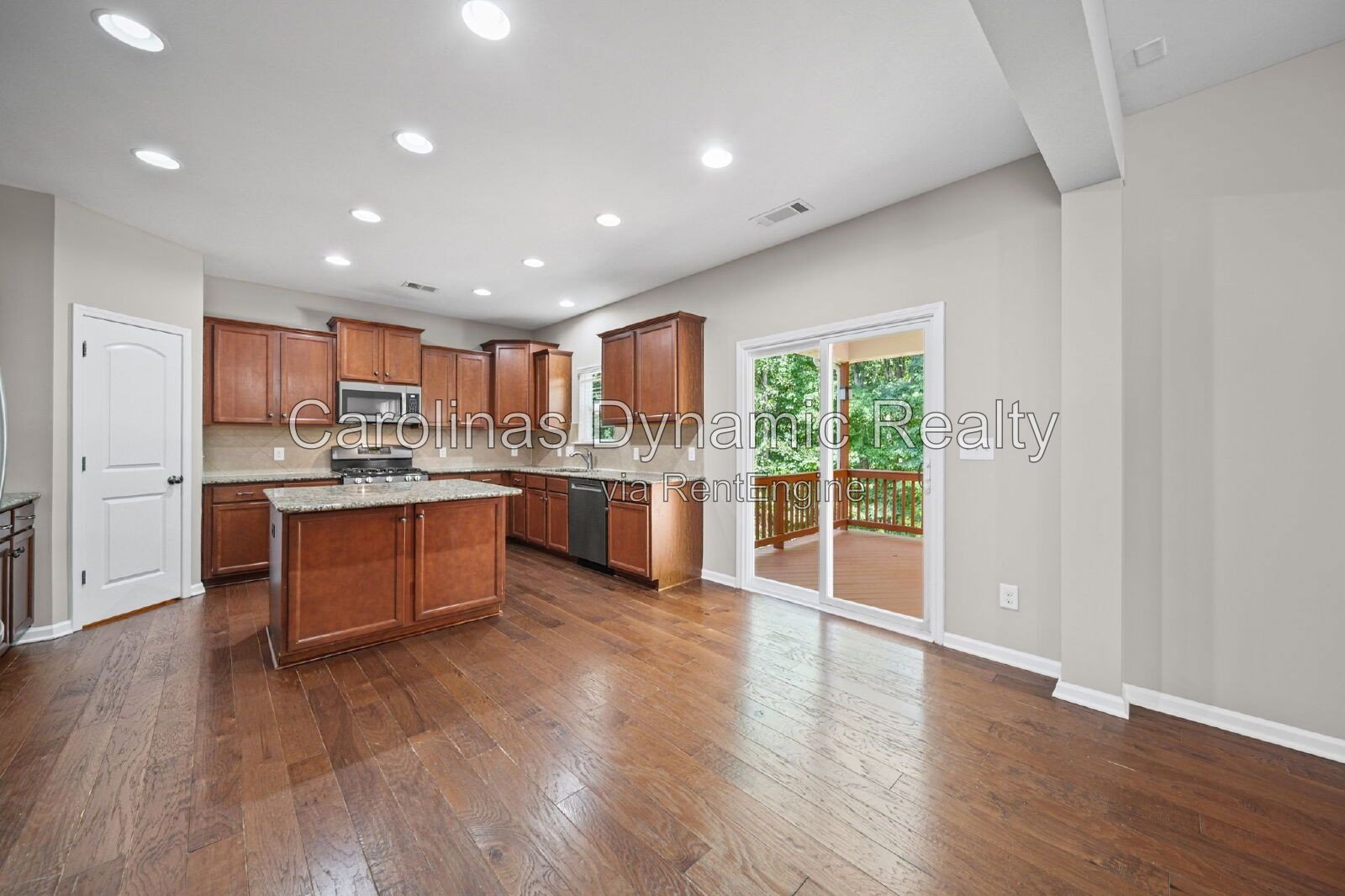 5 Bedrooms | 3 Baths | Beautiful Kitchen | Large Deck | 3 Car Garage property image