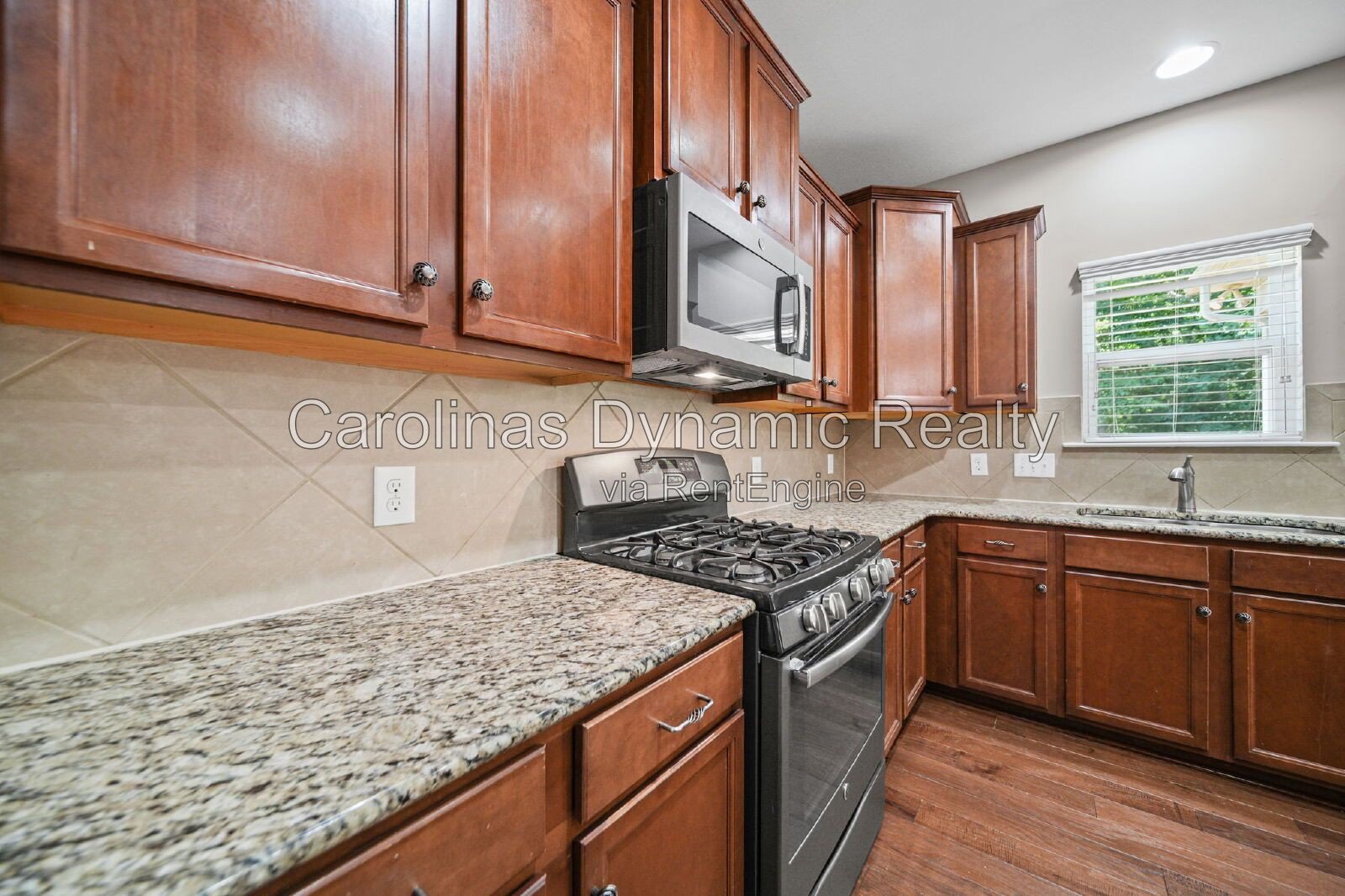 5 Bedrooms | 3 Baths | Beautiful Kitchen | Large Deck | 3 Car Garage property image