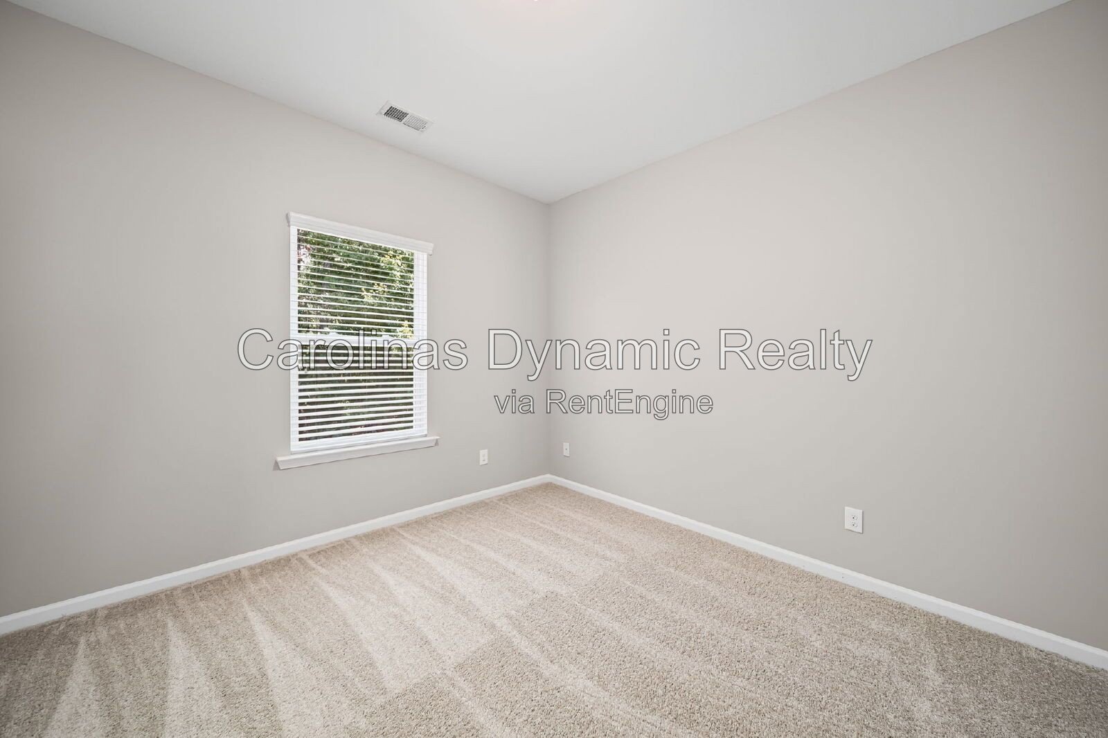5 Bedrooms | 3 Baths | Beautiful Kitchen | Large Deck | 3 Car Garage property image