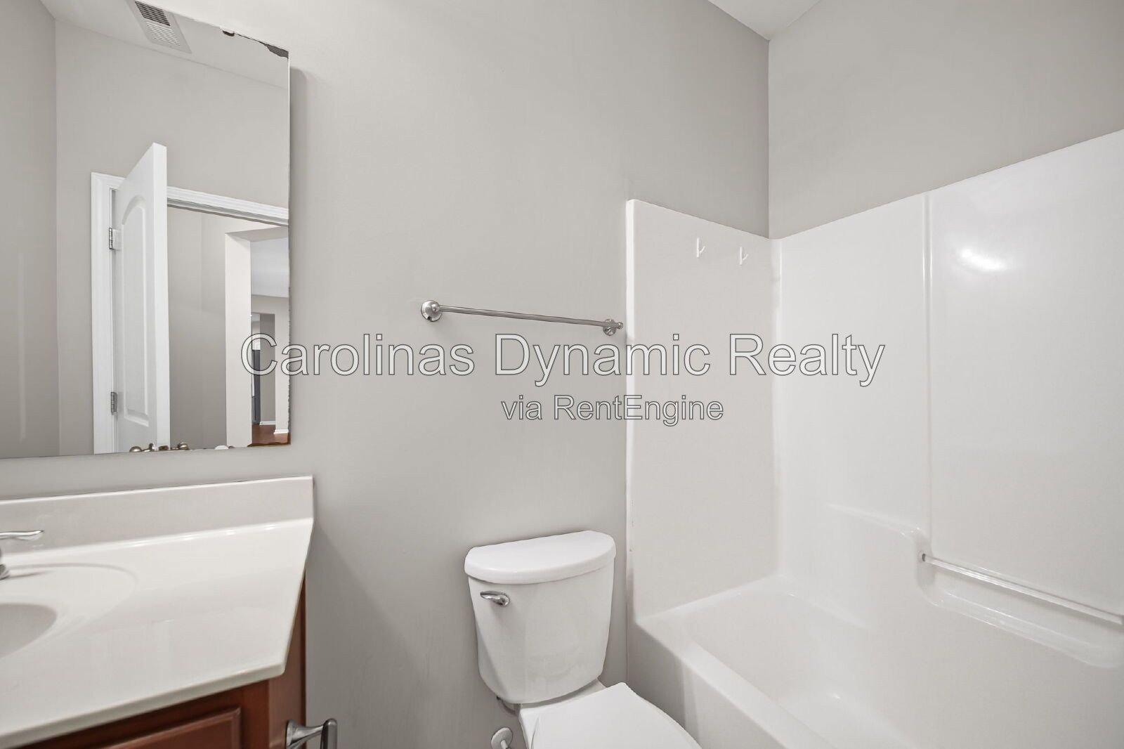 5 Bedrooms | 3 Baths | Beautiful Kitchen | Large Deck | 3 Car Garage property image