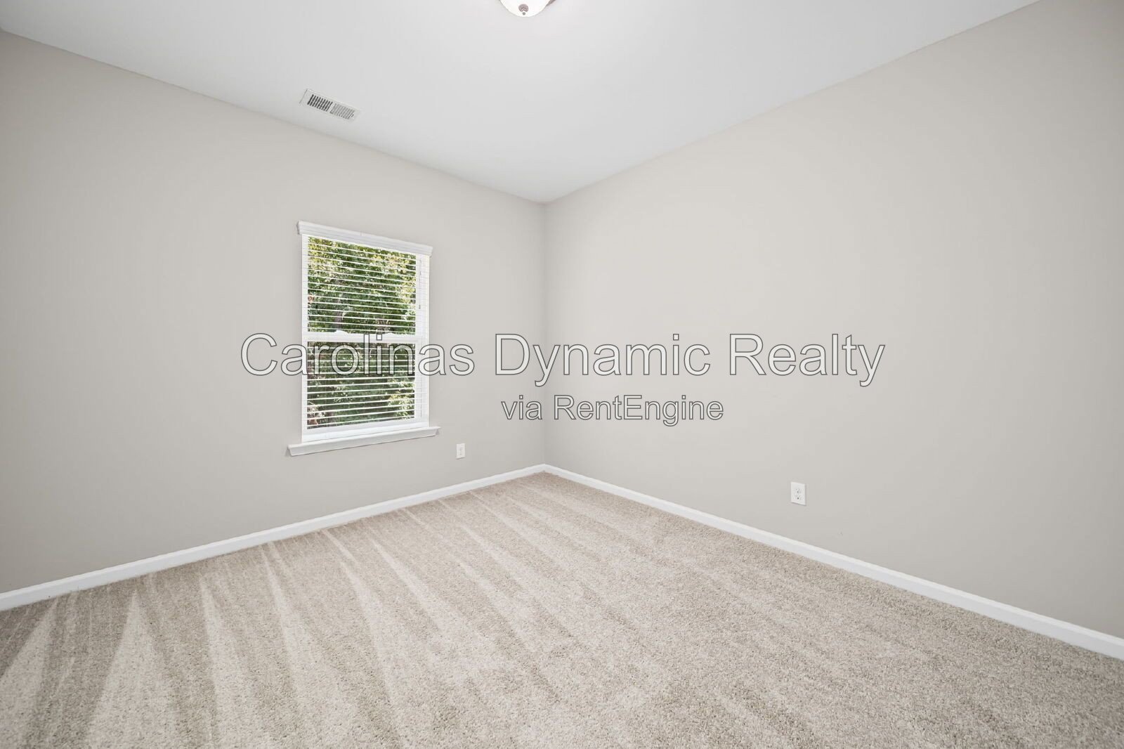 5 Bedrooms | 3 Baths | Beautiful Kitchen | Large Deck | 3 Car Garage property image