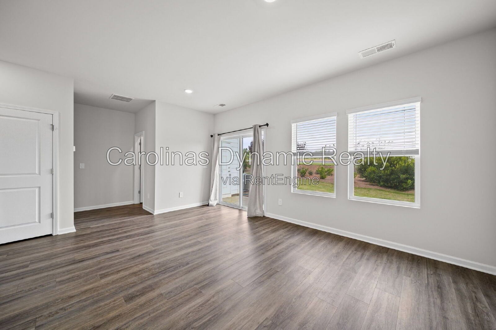 Spacious 3BR End-Unit Townhome in Prime Location with 2 Car Garage property image