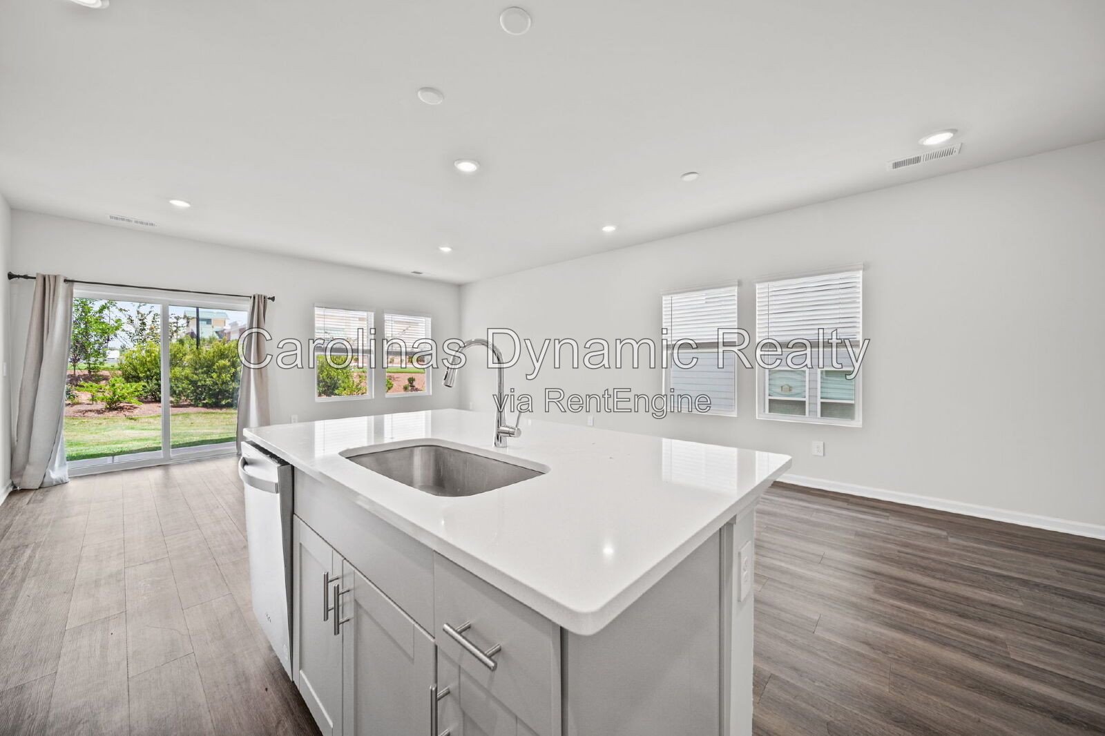 Spacious 3BR End-Unit Townhome in Prime Location with 2 Car Garage property image