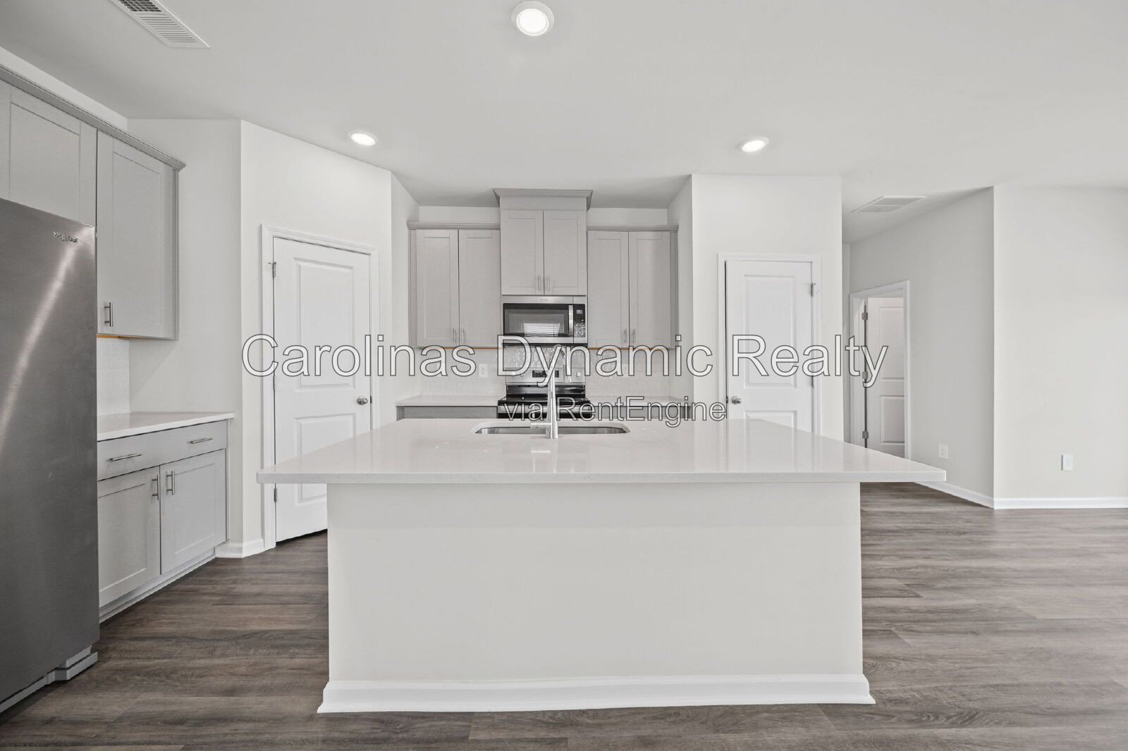 Spacious 3BR End-Unit Townhome in Prime Location with 2 Car Garage property image