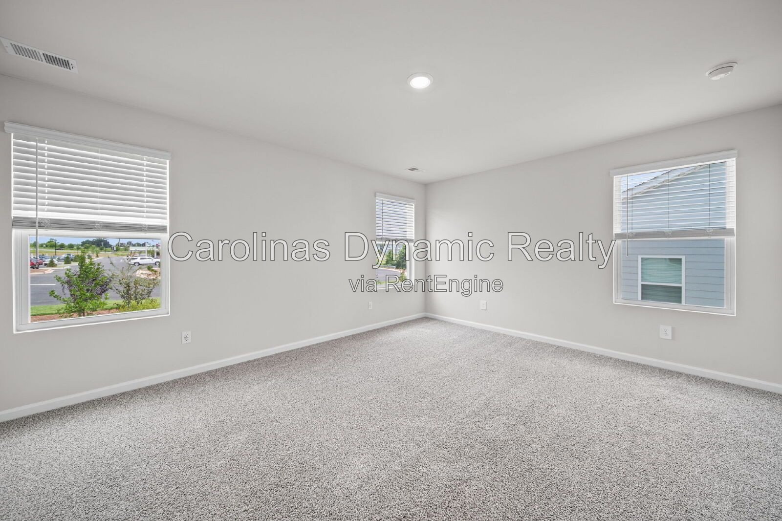 Spacious 3BR End-Unit Townhome in Prime Location with 2 Car Garage property image