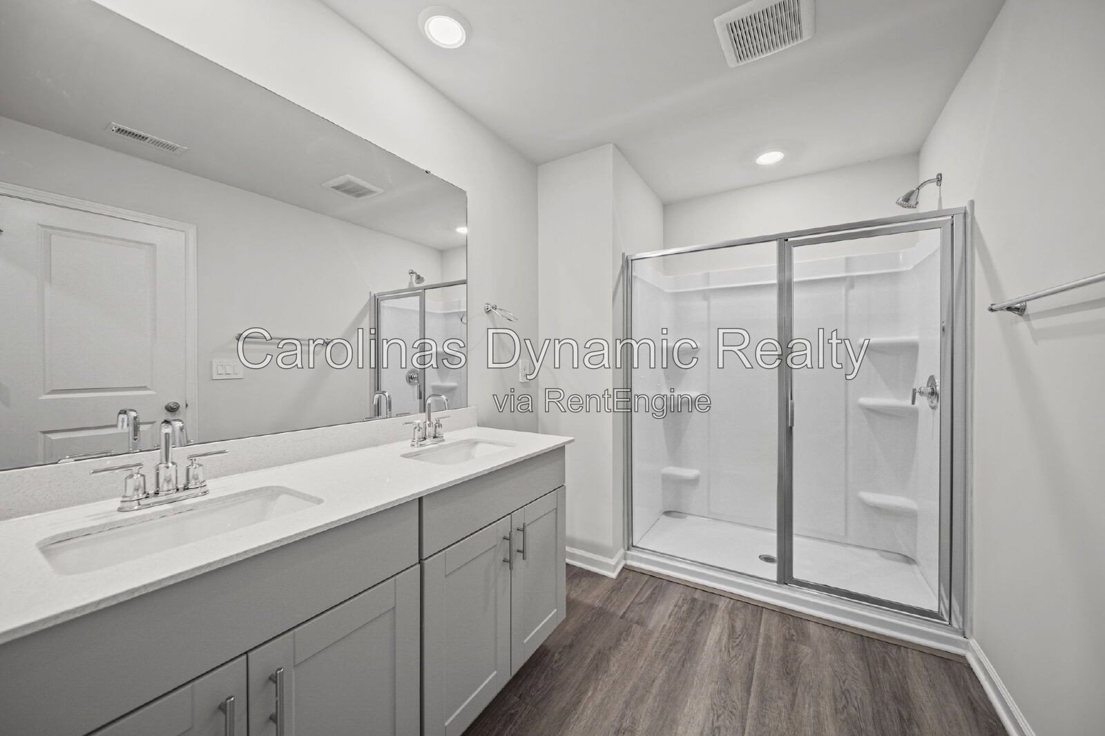 Spacious 3BR End-Unit Townhome in Prime Location with 2 Car Garage property image