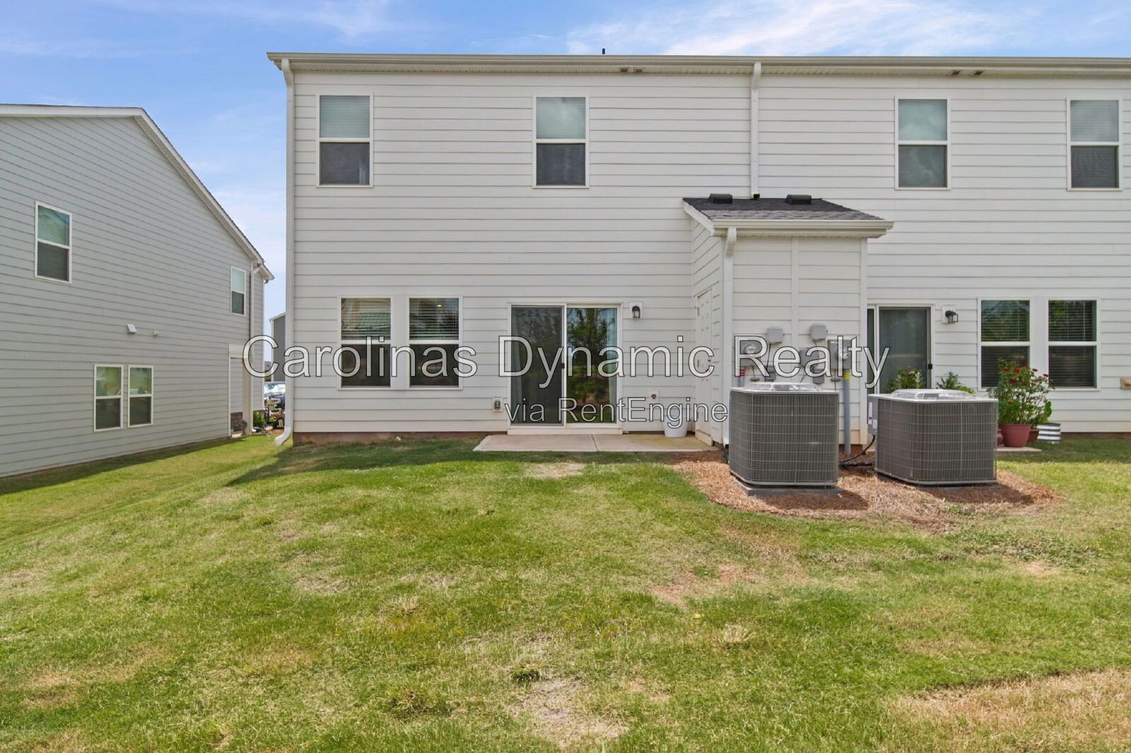 Spacious 3BR End-Unit Townhome in Prime Location with 2 Car Garage property image