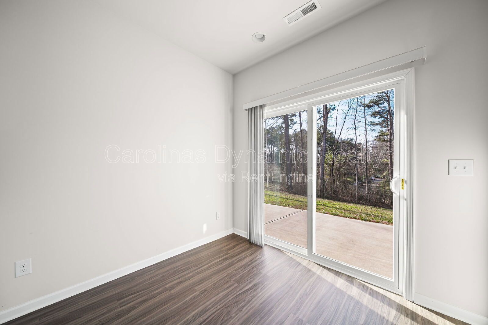 3 Bedrooms | 2.5 Baths | Granite Counters | Stainless Steel Appliances property image