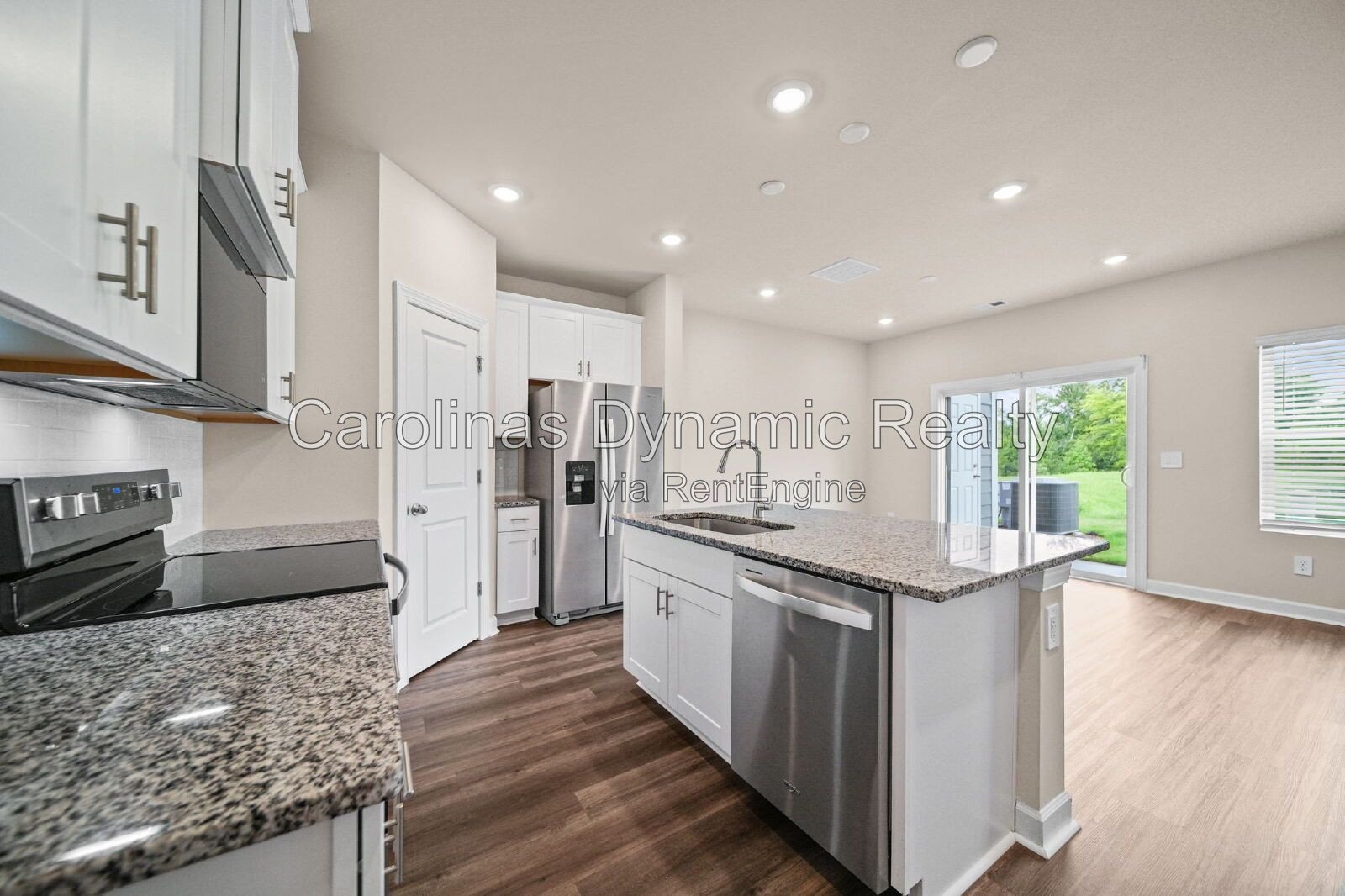 3 Bedrooms | 2.5 Baths | Granite Counters | Stainless Steel Appliances | Garage property image