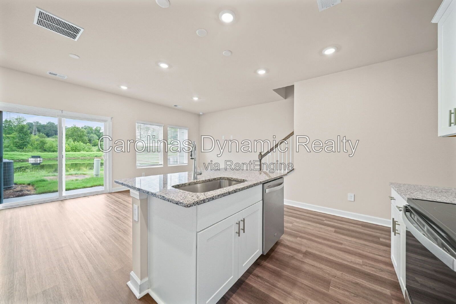 3 Bedrooms | 2.5 Baths | Granite Counters | Stainless Steel Appliances | Garage property image
