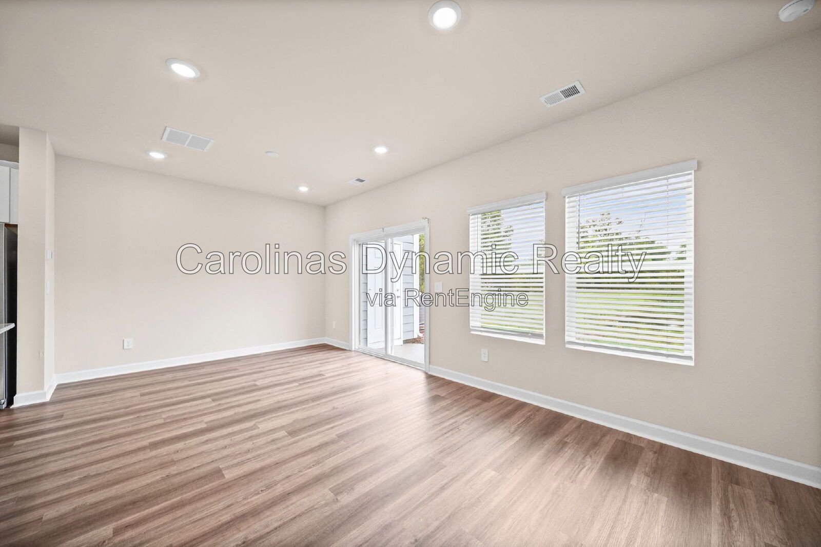 3 Bedrooms | 2.5 Baths | Granite Counters | Stainless Steel Appliances | Garage property image