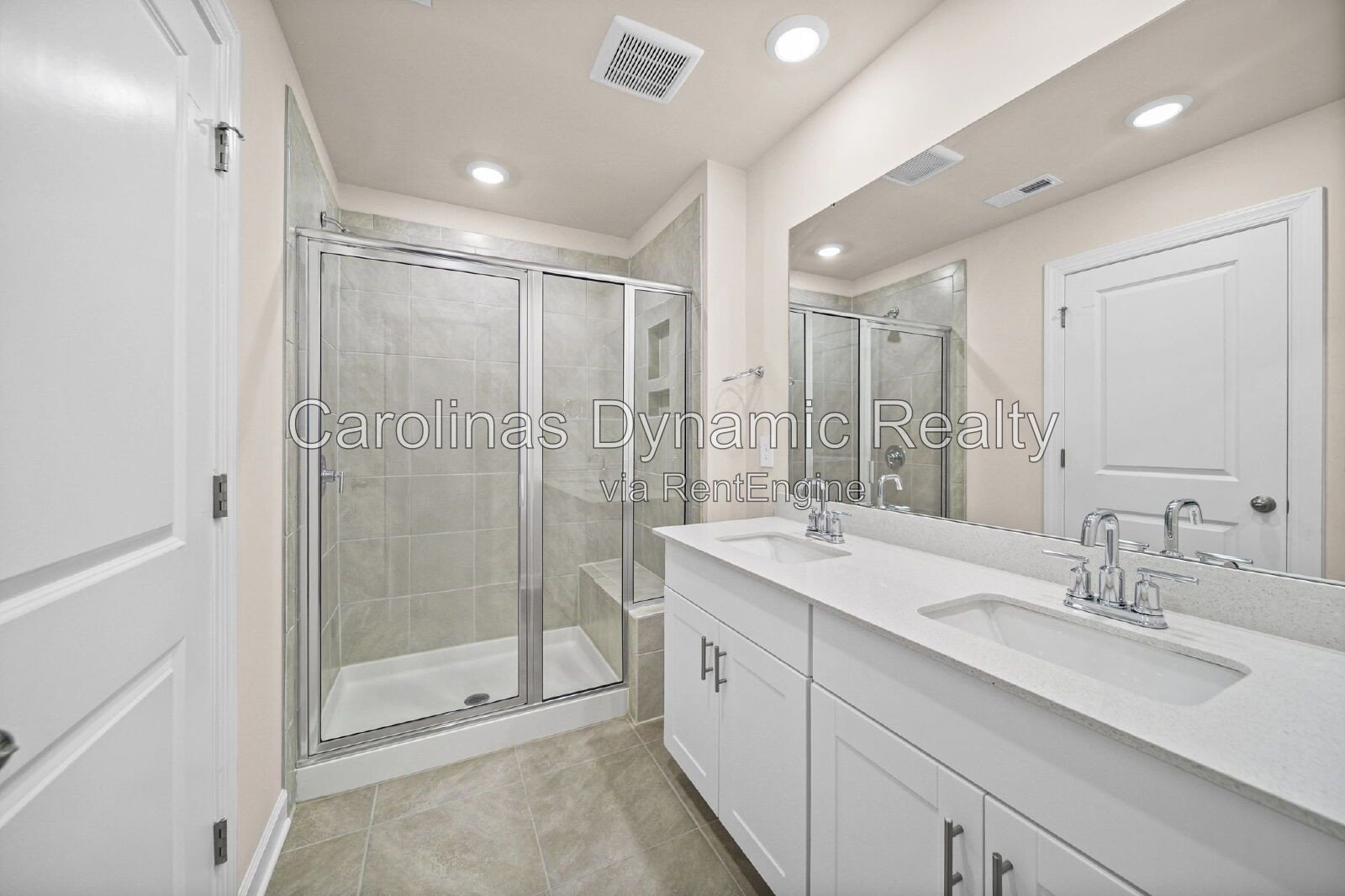 3 Bedrooms | 2.5 Baths | Granite Counters | Stainless Steel Appliances | Garage property image