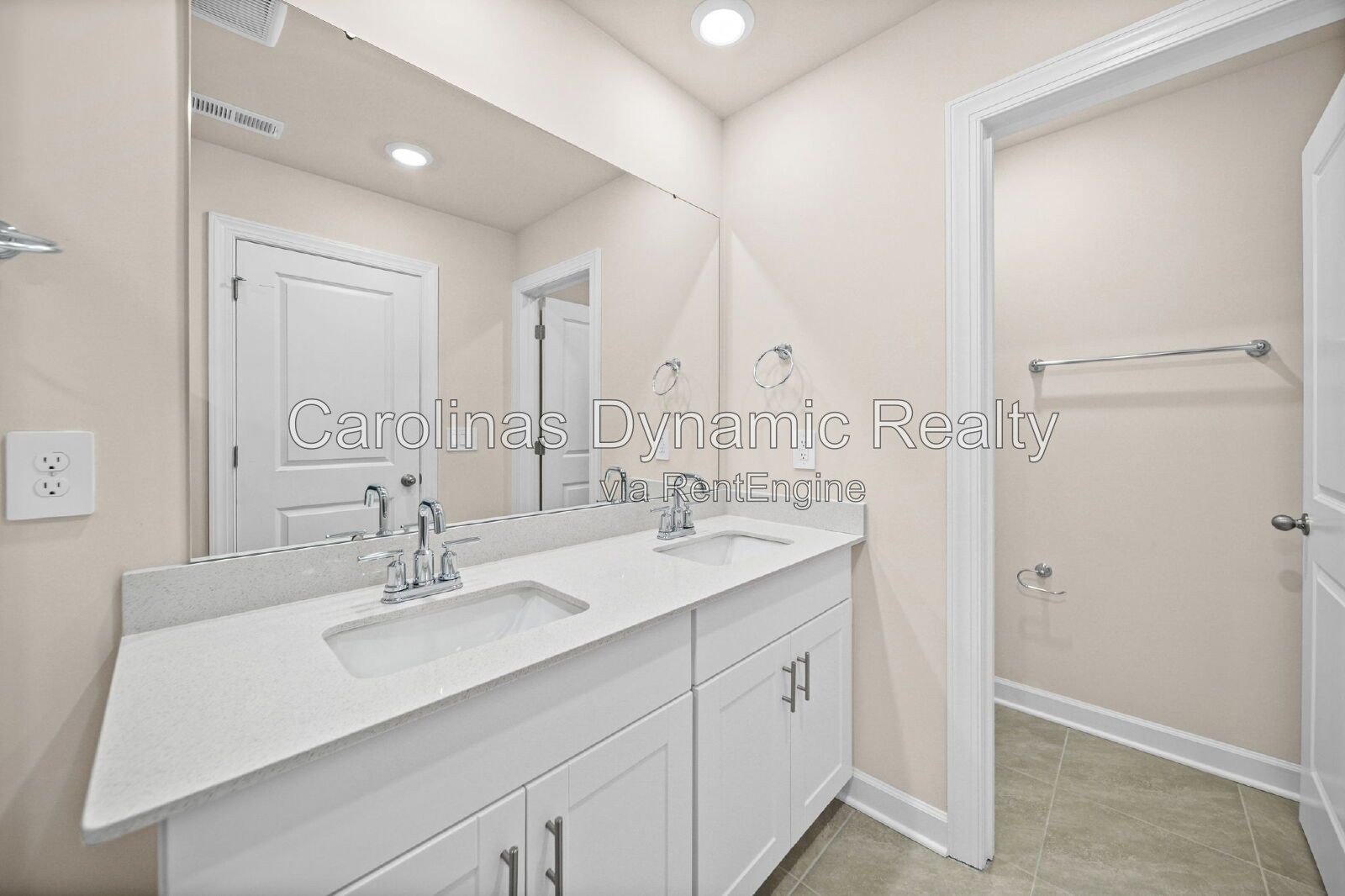 3 Bedrooms | 2.5 Baths | Granite Counters | Stainless Steel Appliances | Garage property image