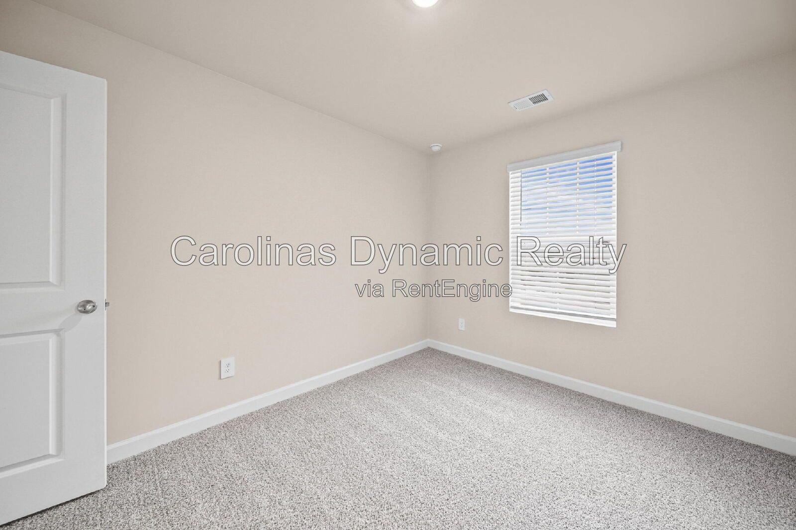 3 Bedrooms | 2.5 Baths | Granite Counters | Stainless Steel Appliances | Garage property image