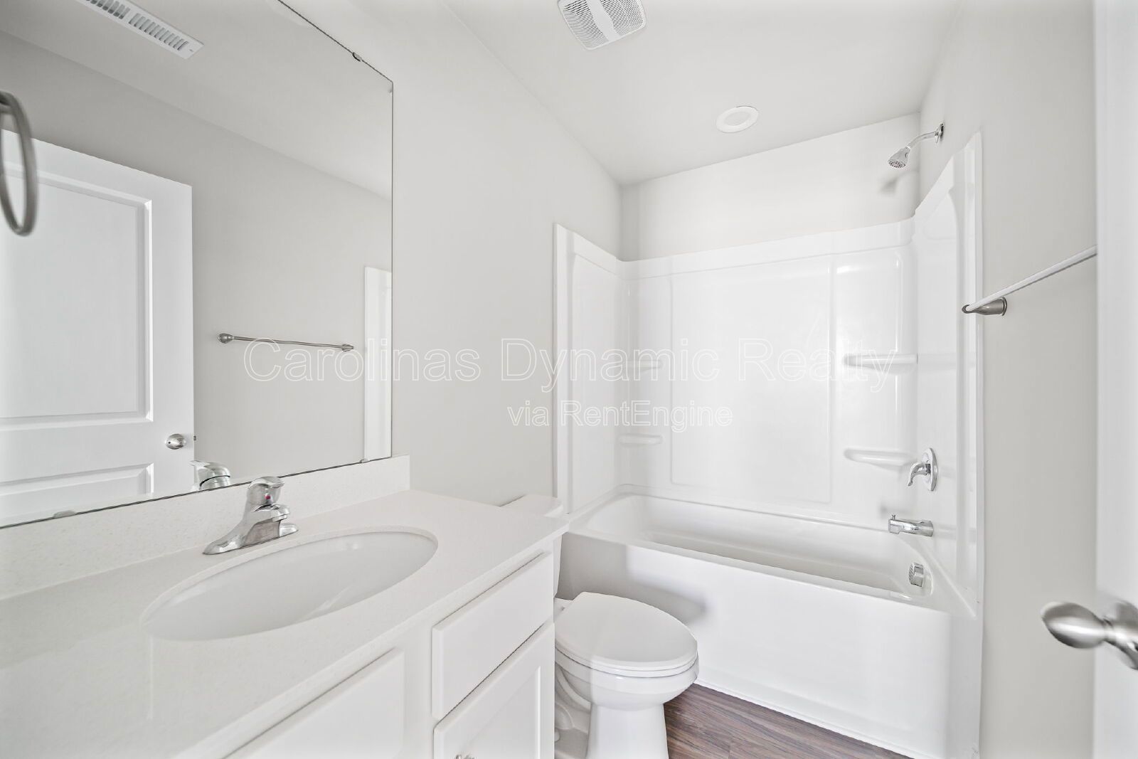 3 Bedrooms | 2.5 Baths | Granite Counters | Stainless Steel Appliances property image