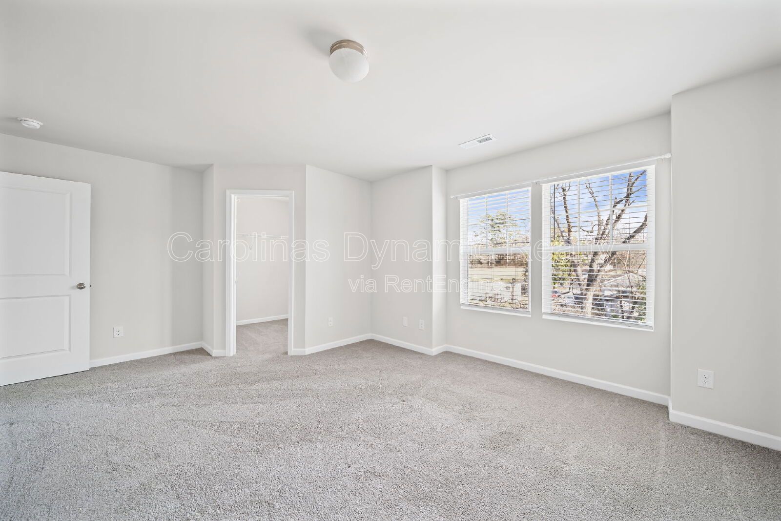 3 Bedrooms | 2.5 Baths | Granite Counters | Stainless Steel Appliances property image