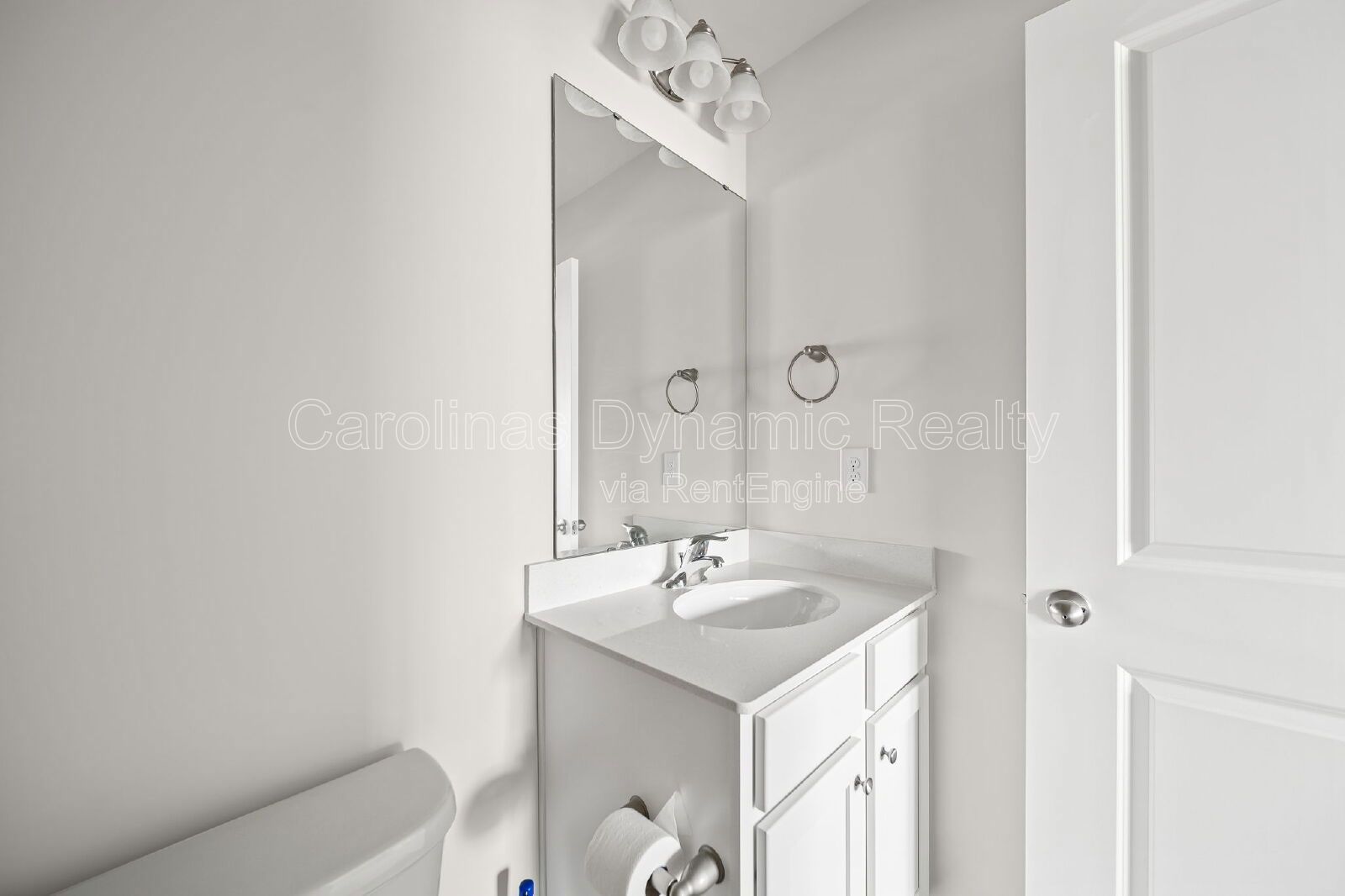 3 Bedrooms | 2.5 Baths | Granite Counters | Stainless Steel Appliances property image