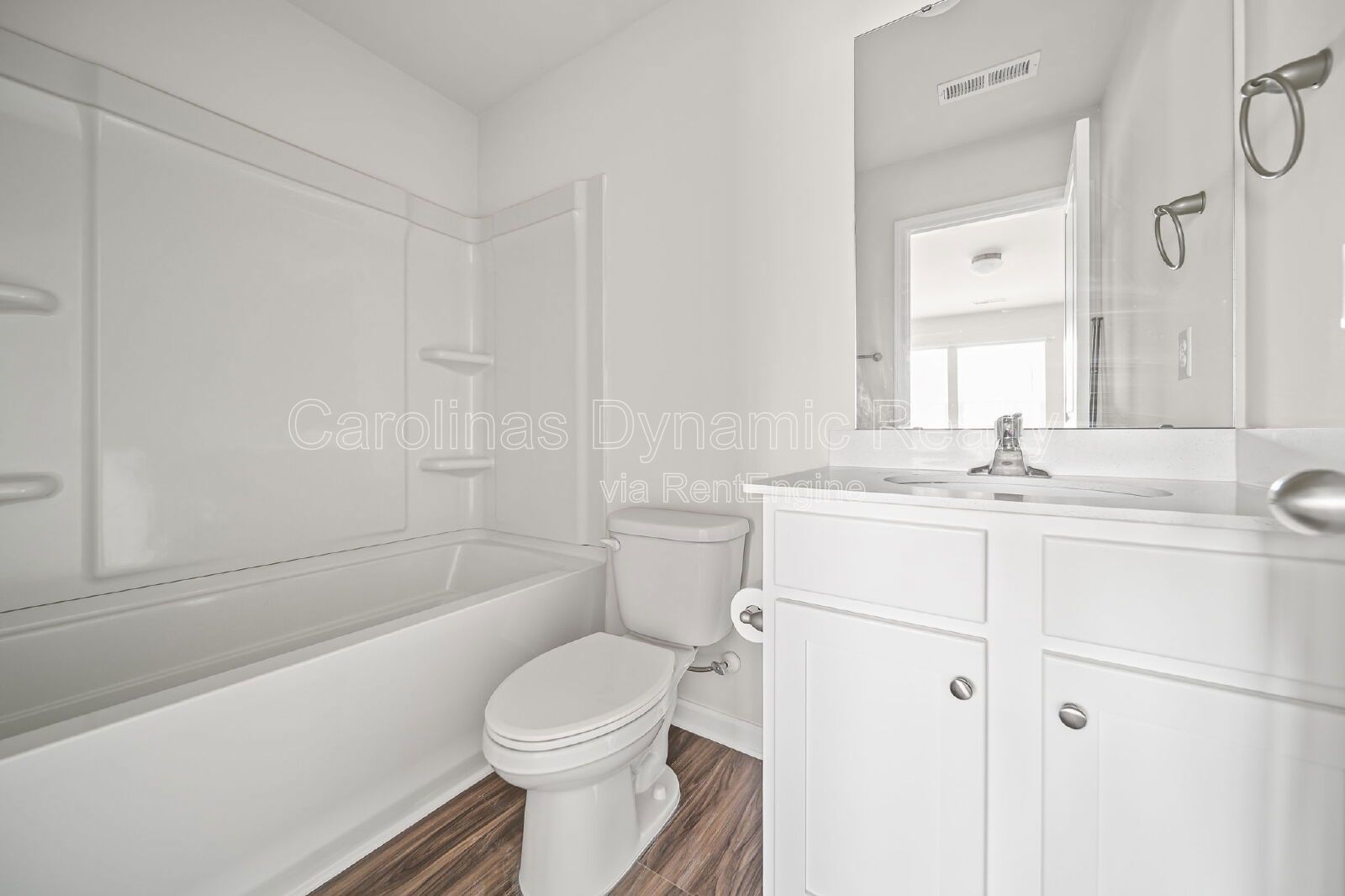 3 Bedrooms | 2.5 Baths | Granite Counters | Stainless Steel Appliances property image