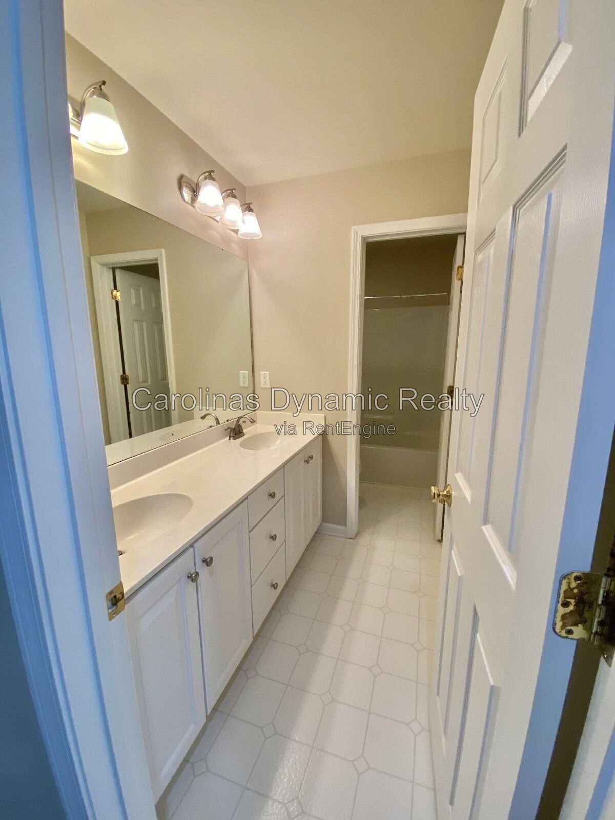 Elegant 5BR 3BA ,Two Story Brick Home In Hunter Oaks in Waxhaw - minutes from Waverly and Blakeney. Great Union Cty Schools property image
