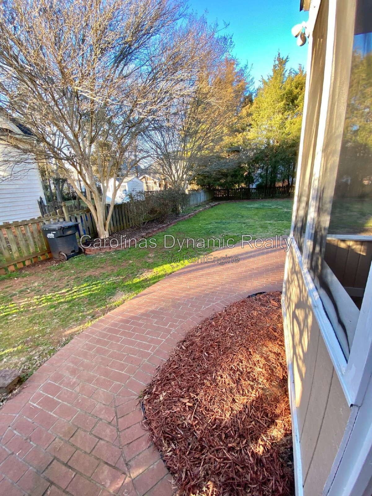 Elegant 5BR 3BA ,Two Story Brick Home In Hunter Oaks in Waxhaw - minutes from Waverly and Blakeney. Great Union Cty Schools property image