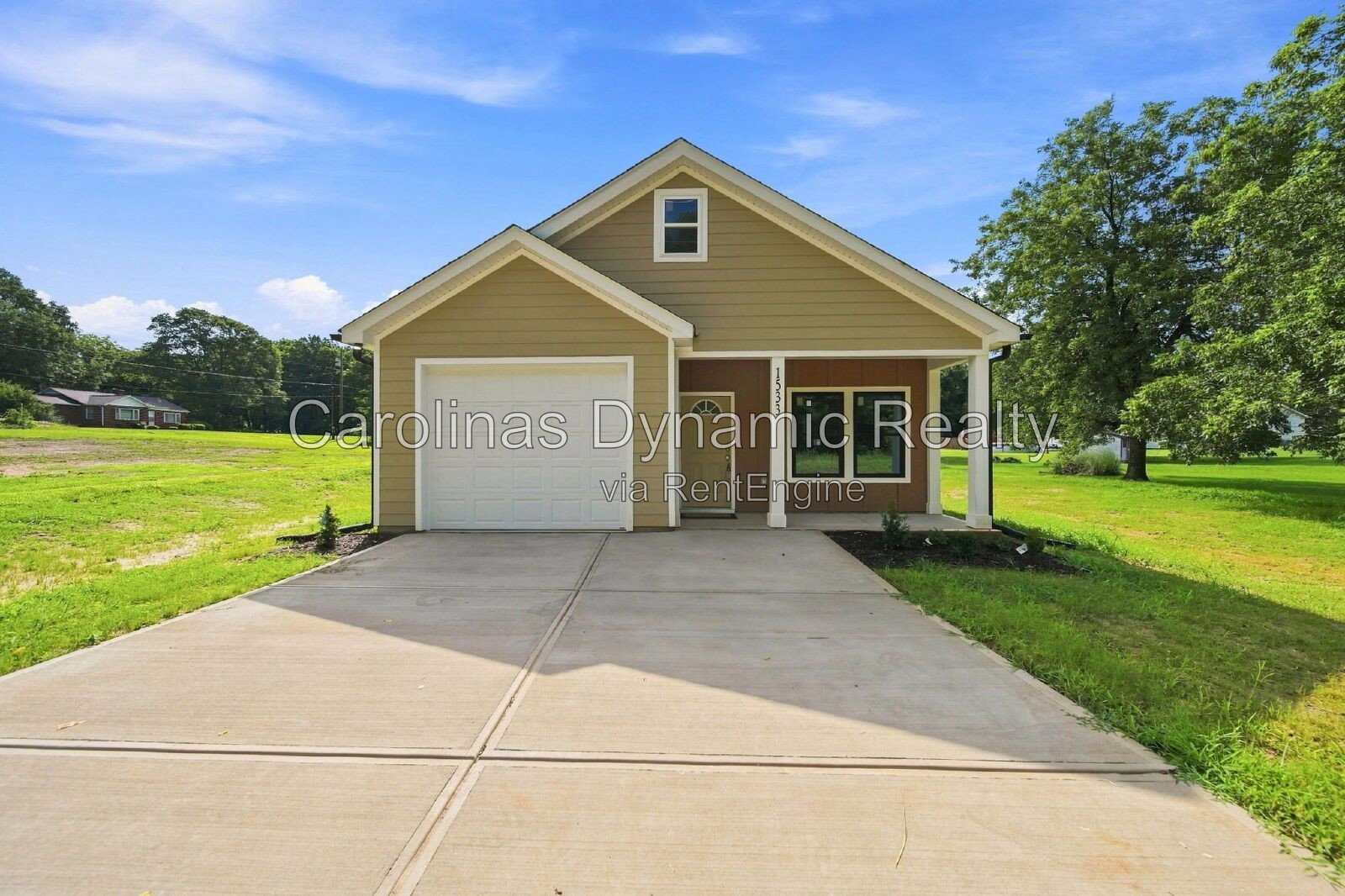 Brand-new construction with modern finishes, a thoughtful single-level floor plan, and an impressive primary suite! property image