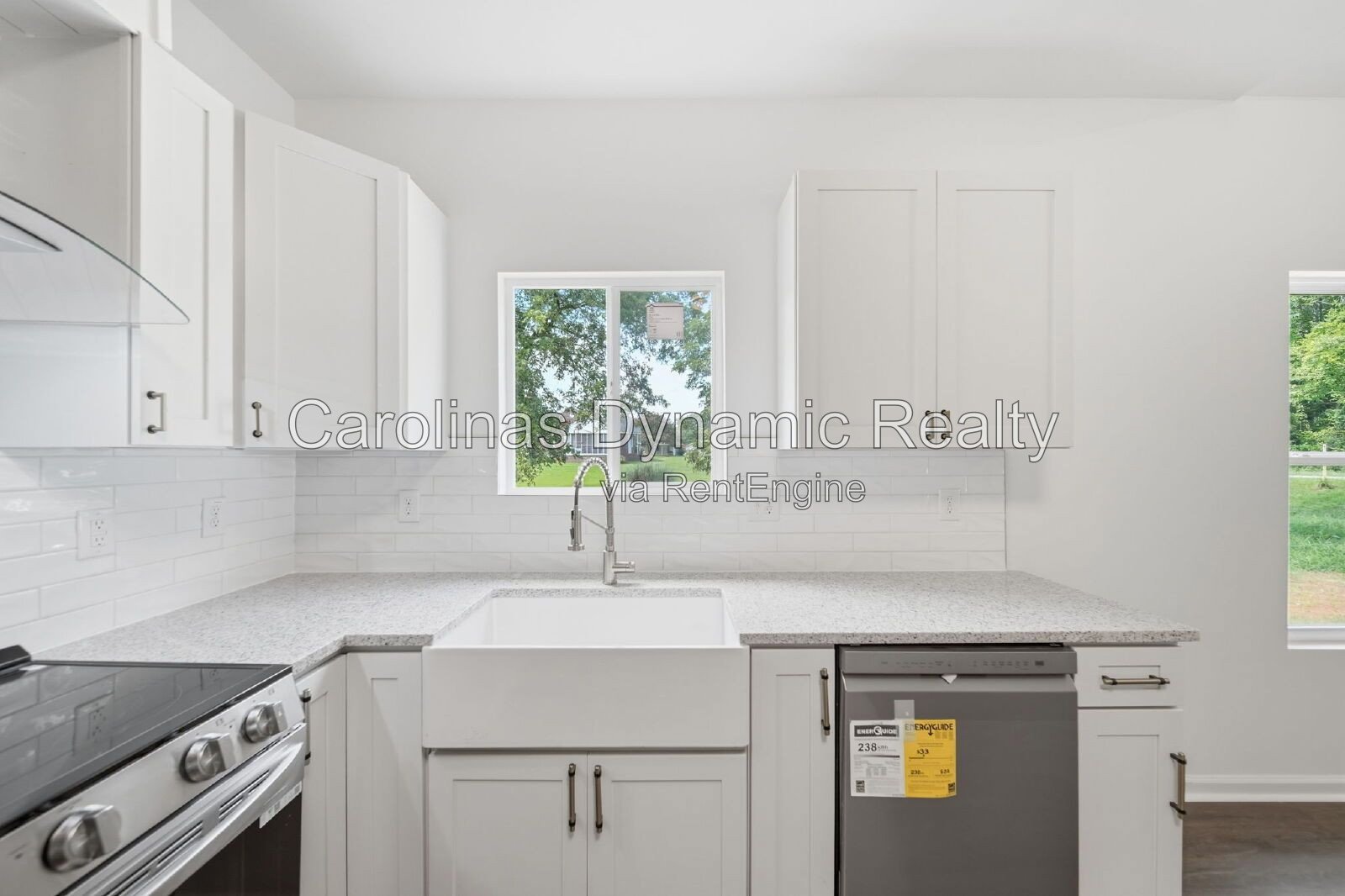 Brand-new construction with modern finishes, a thoughtful single-level floor plan, and an impressive primary suite! property image