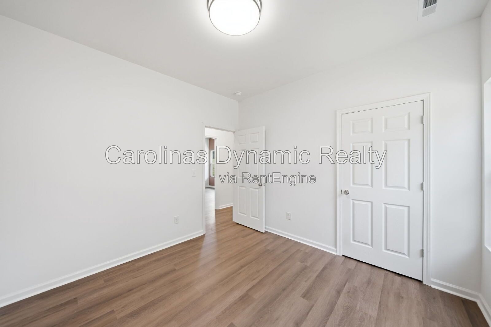 Brand-new construction with modern finishes, a thoughtful single-level floor plan, and an impressive primary suite! property image