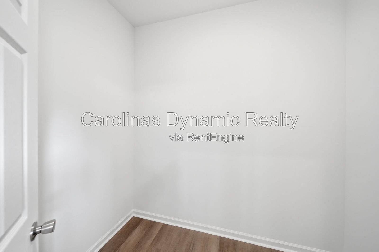 Brand-new construction with modern finishes, a thoughtful single-level floor plan, and an impressive primary suite! property image