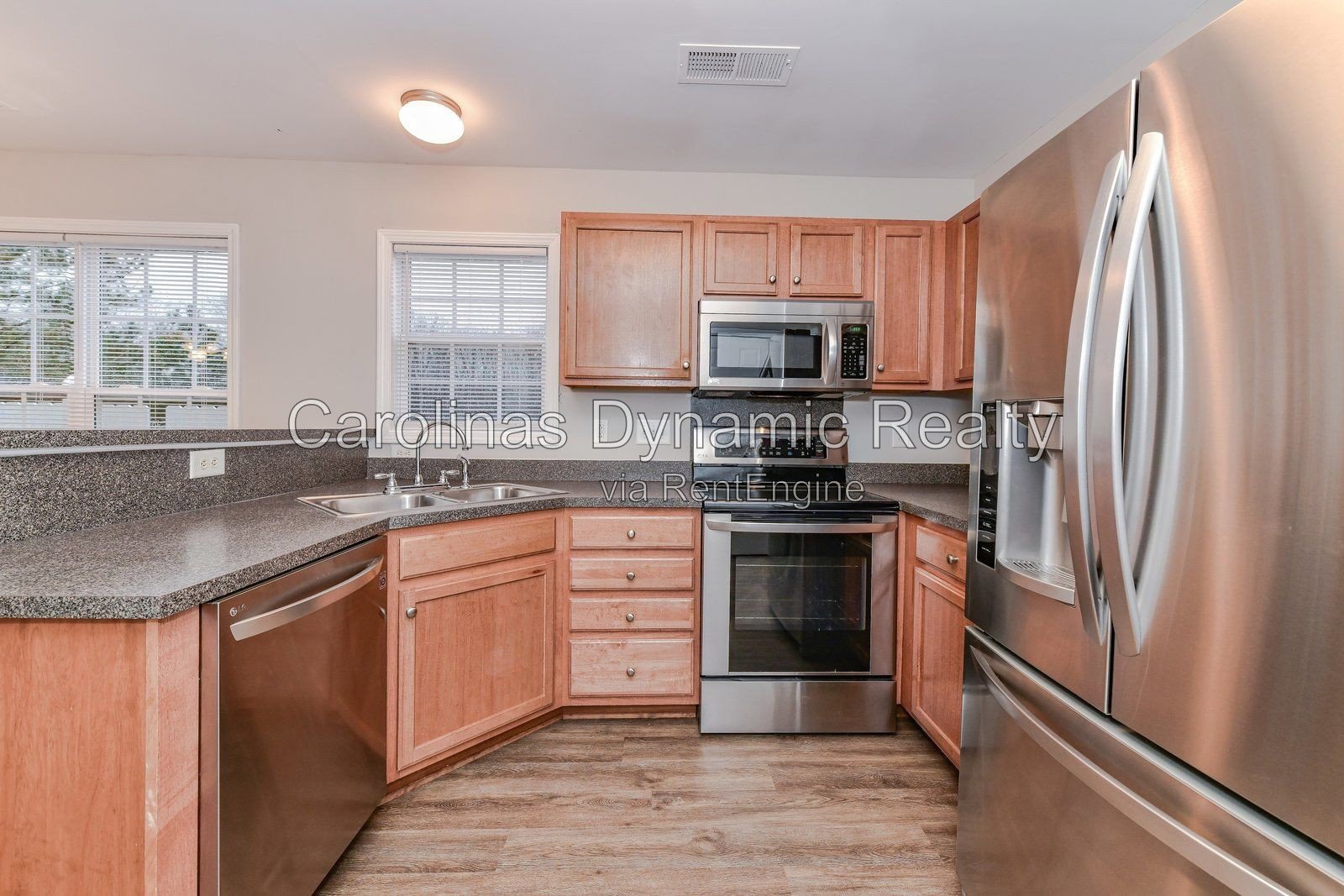 4 Bedrooms | 2.5 Baths | Cul-De-Sac | Luxury Plank Flooring | Stainless Steel Appliances property image