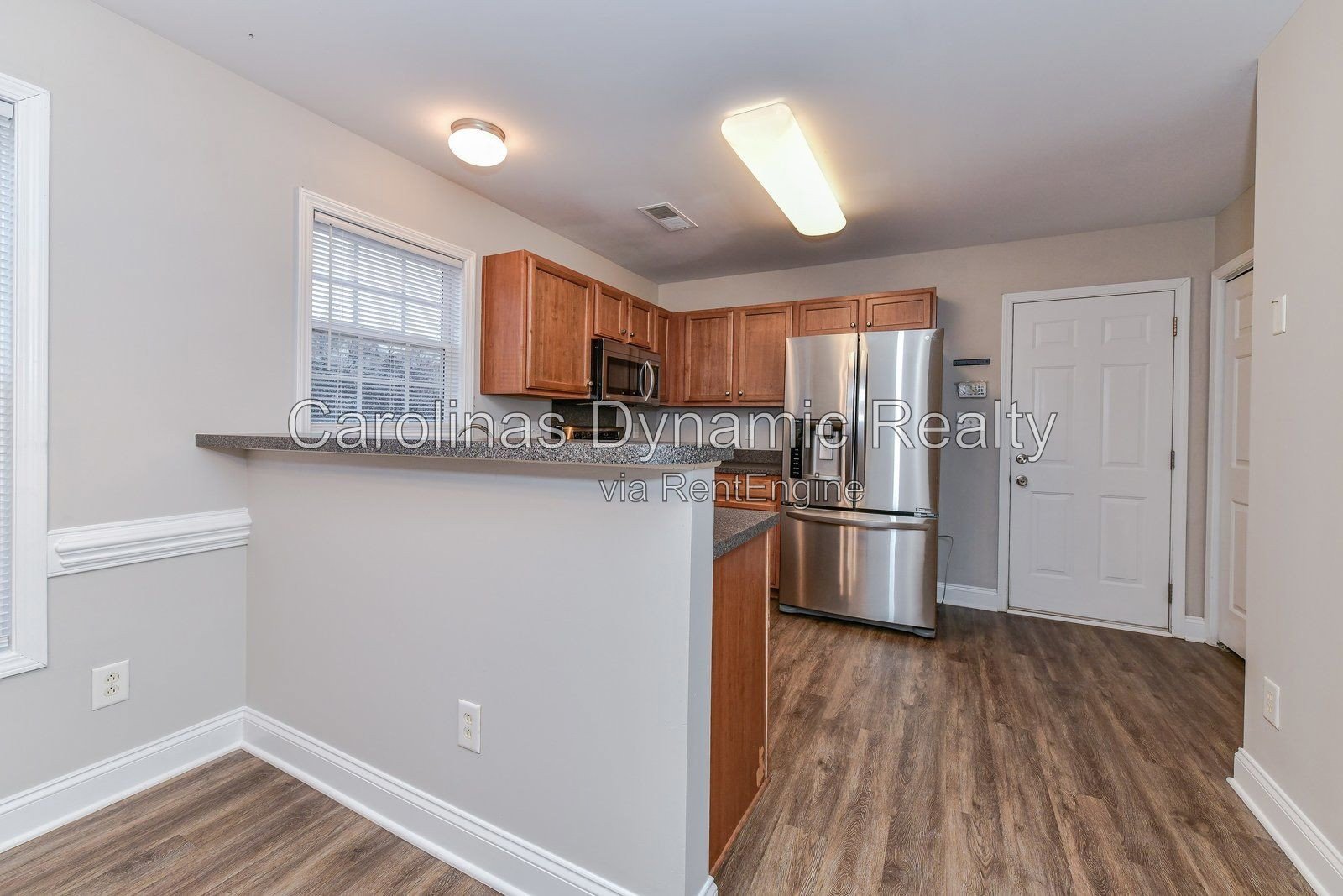 4 Bedrooms | 2.5 Baths | Cul-De-Sac | Luxury Plank Flooring | Stainless Steel Appliances property image