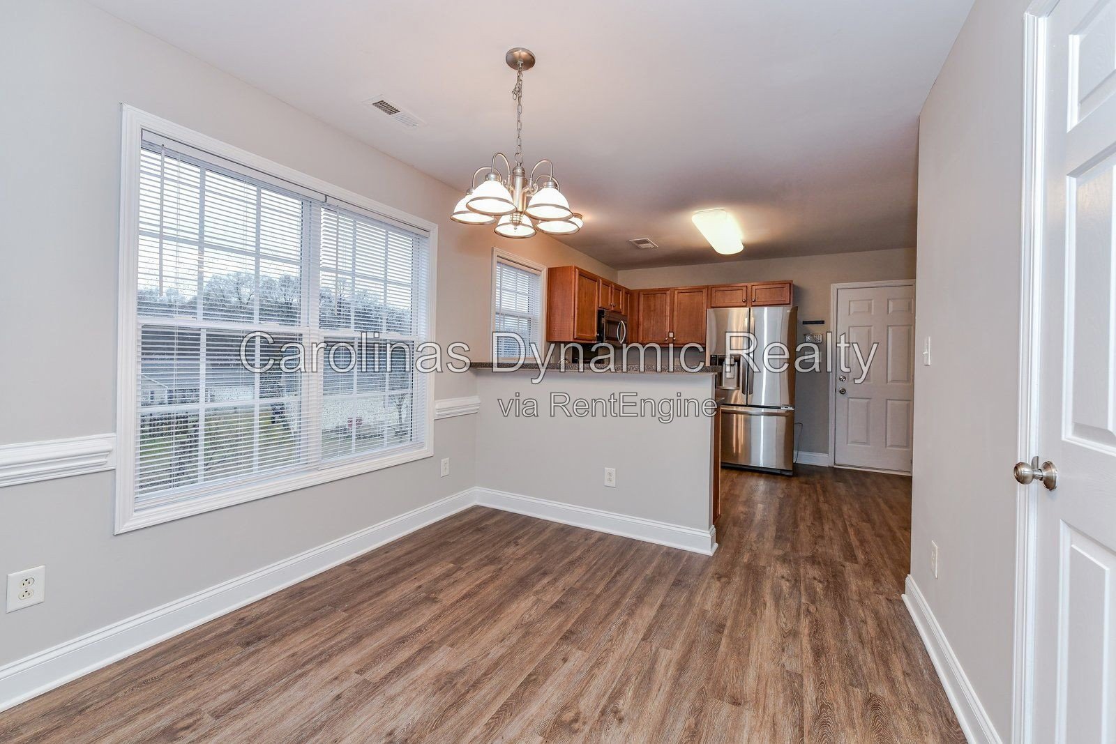 4 Bedrooms | 2.5 Baths | Cul-De-Sac | Luxury Plank Flooring | Stainless Steel Appliances property image