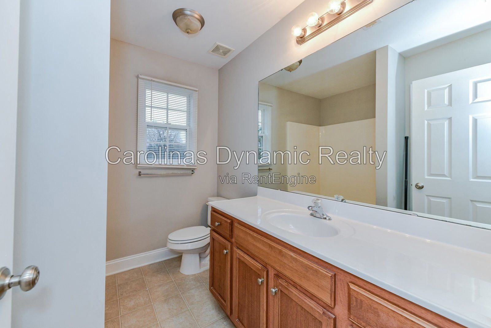 4 Bedrooms | 2.5 Baths | Cul-De-Sac | Luxury Plank Flooring | Stainless Steel Appliances property image