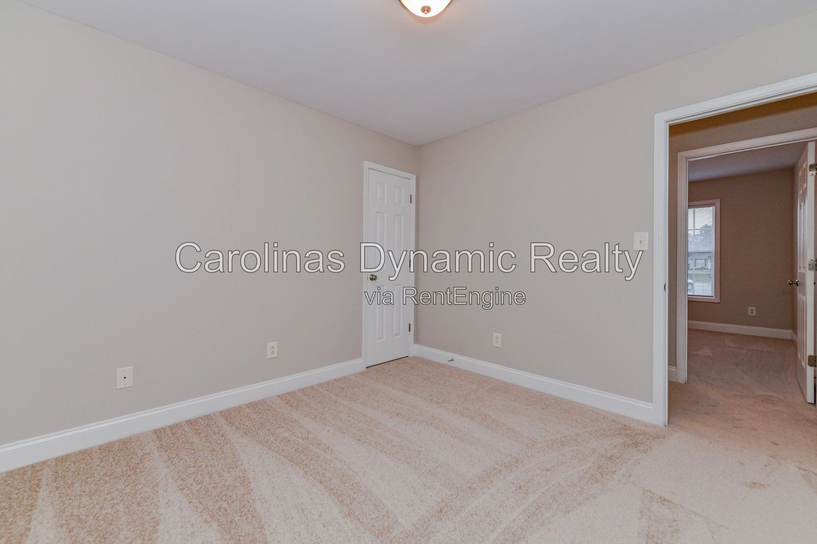 4 Bedrooms | 2.5 Baths | Cul-De-Sac | Luxury Plank Flooring | Stainless Steel Appliances property image