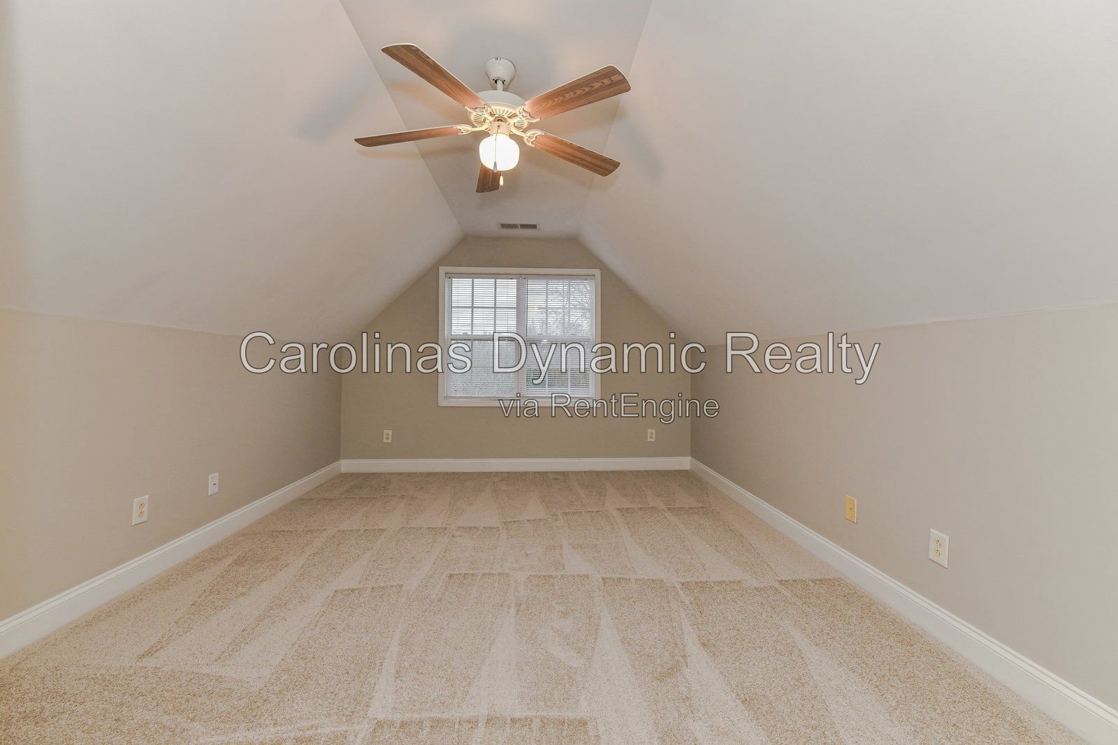 4 Bedrooms | 2.5 Baths | Cul-De-Sac | Luxury Plank Flooring | Stainless Steel Appliances property image