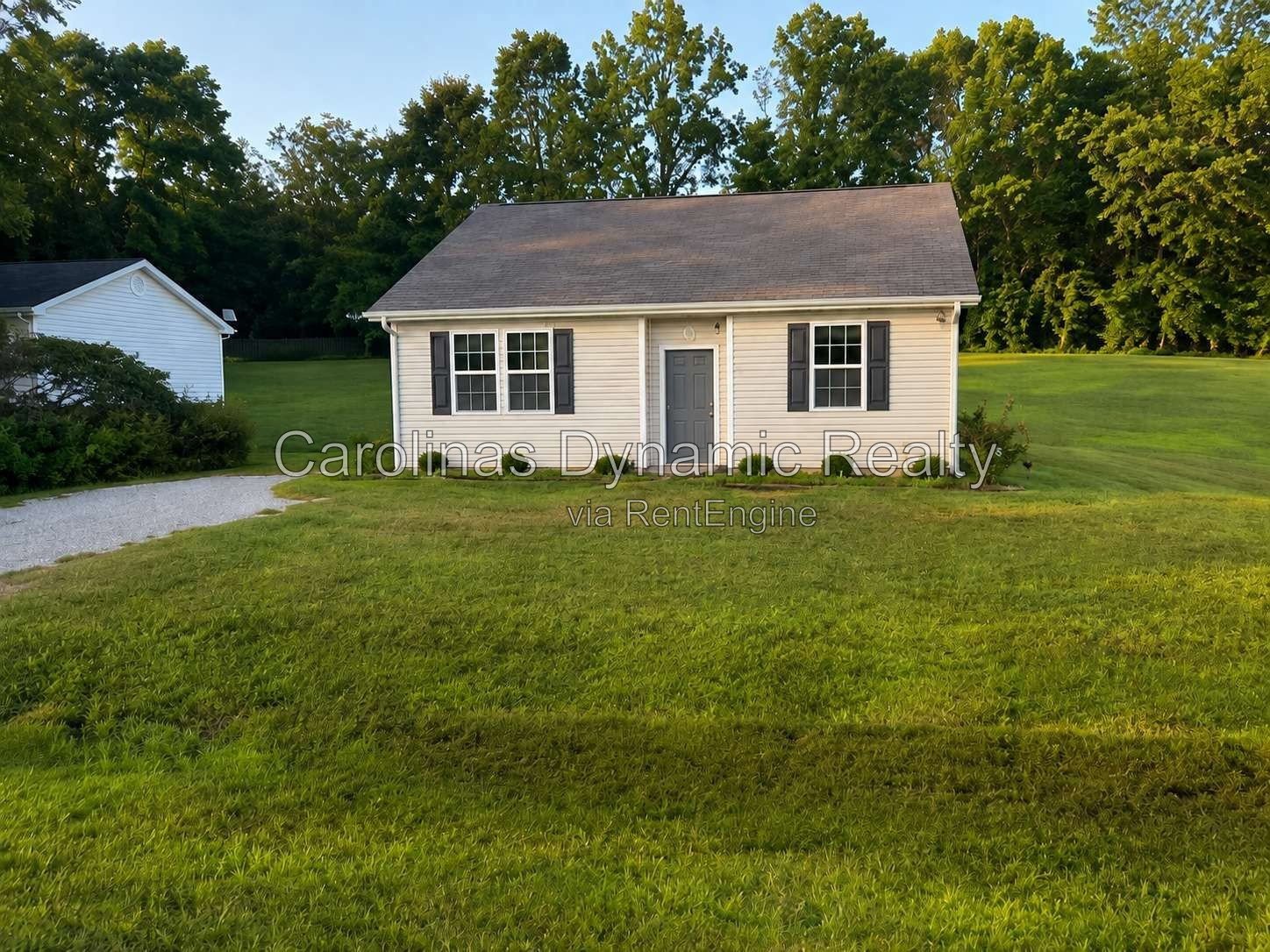 3 Beds | 2 Baths | Granite Counters | Luxury Plank Flooring property image