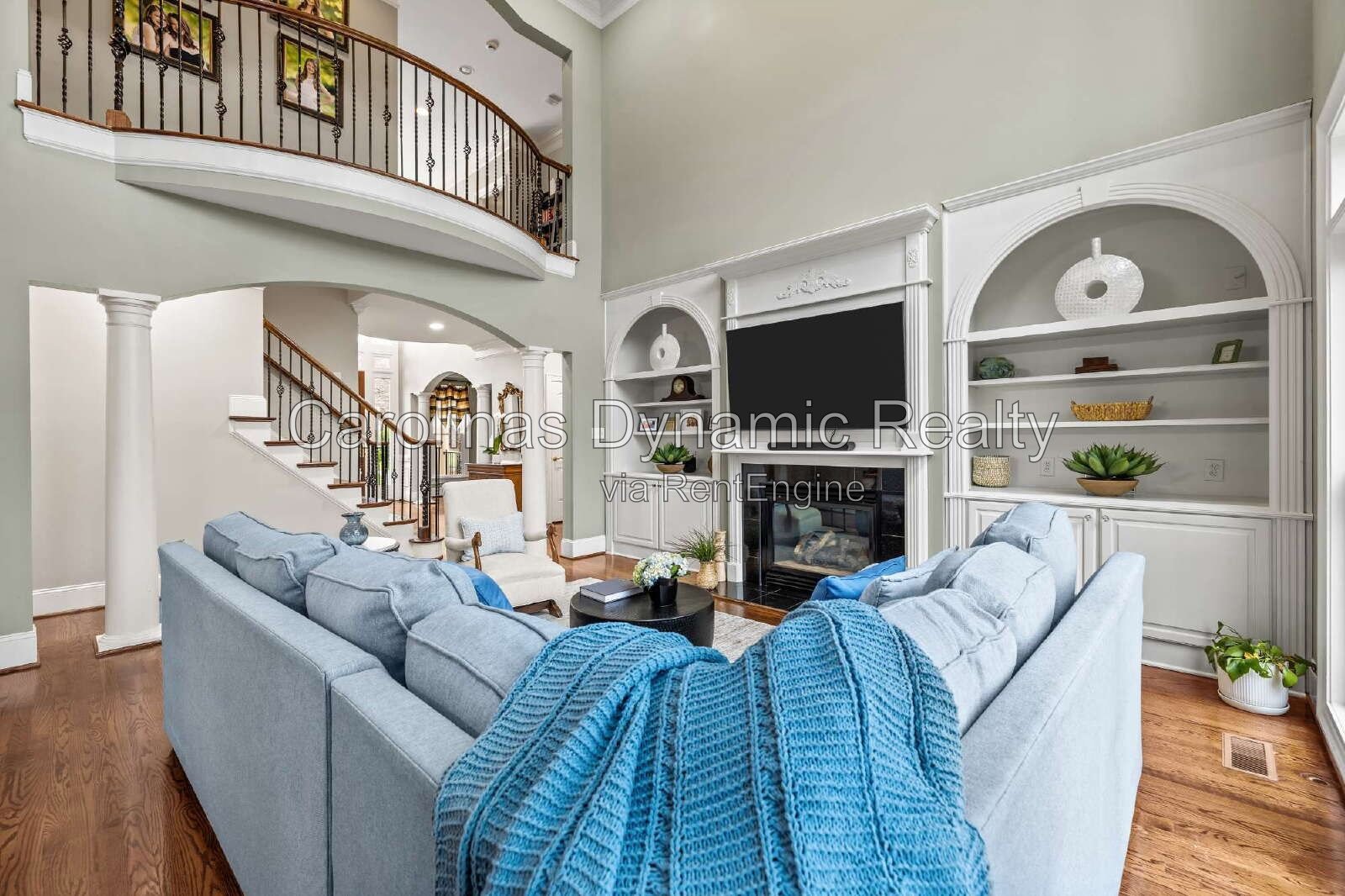 Luxury 5-Bedroom Firethorne Rental with 4-Car Garage & Furnished Option property image