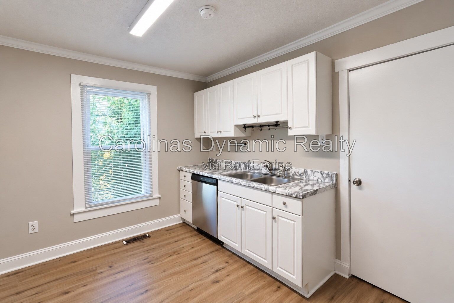 3 Bedrooms | 1 Bathroom | Totally Updated | Spacious Backyard property image